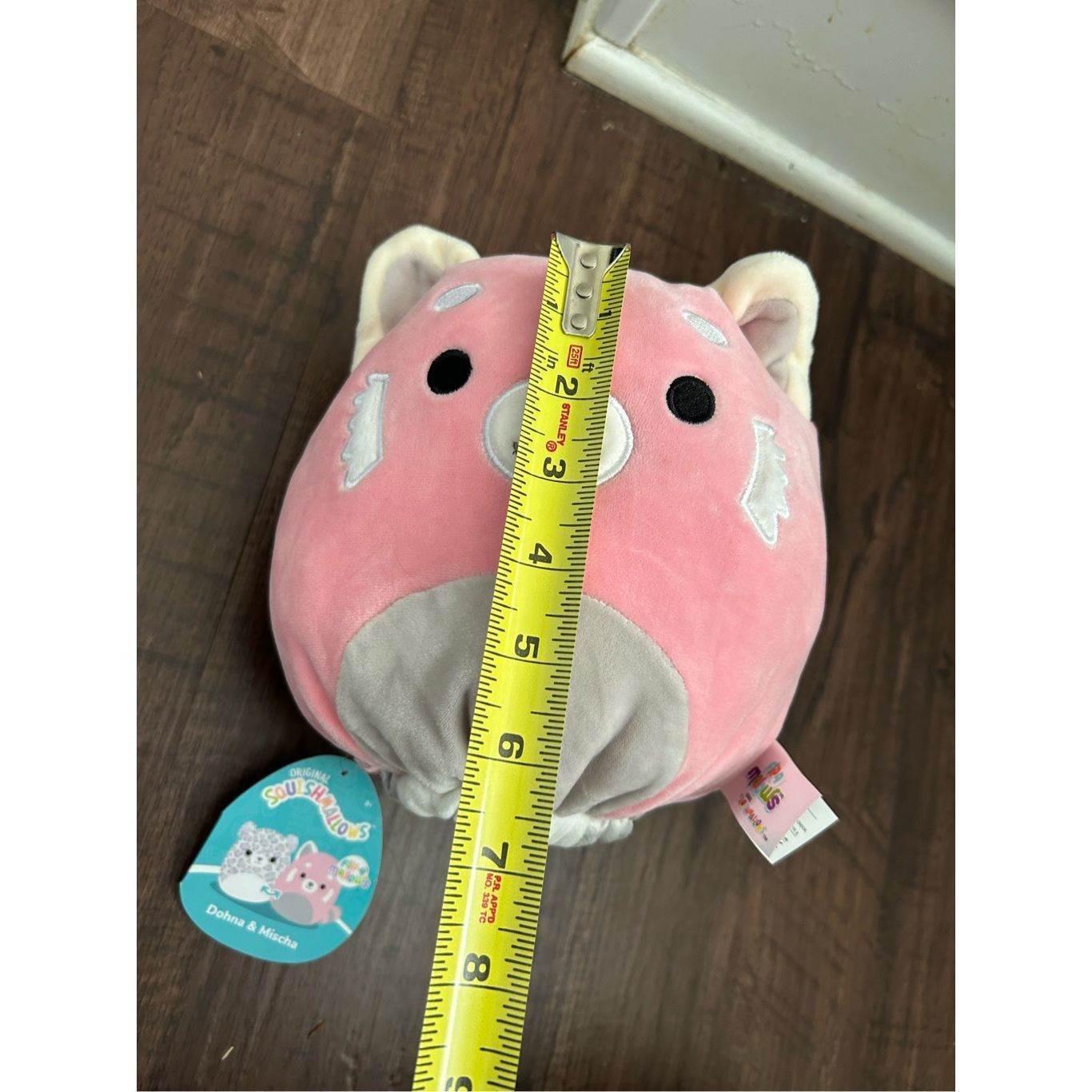 Flip Skateboards Squishmallows Kellytoy NWT Flip-a-Mallows Dohna Snow Leopard Size ONE SIZE - 2 Thumbnail