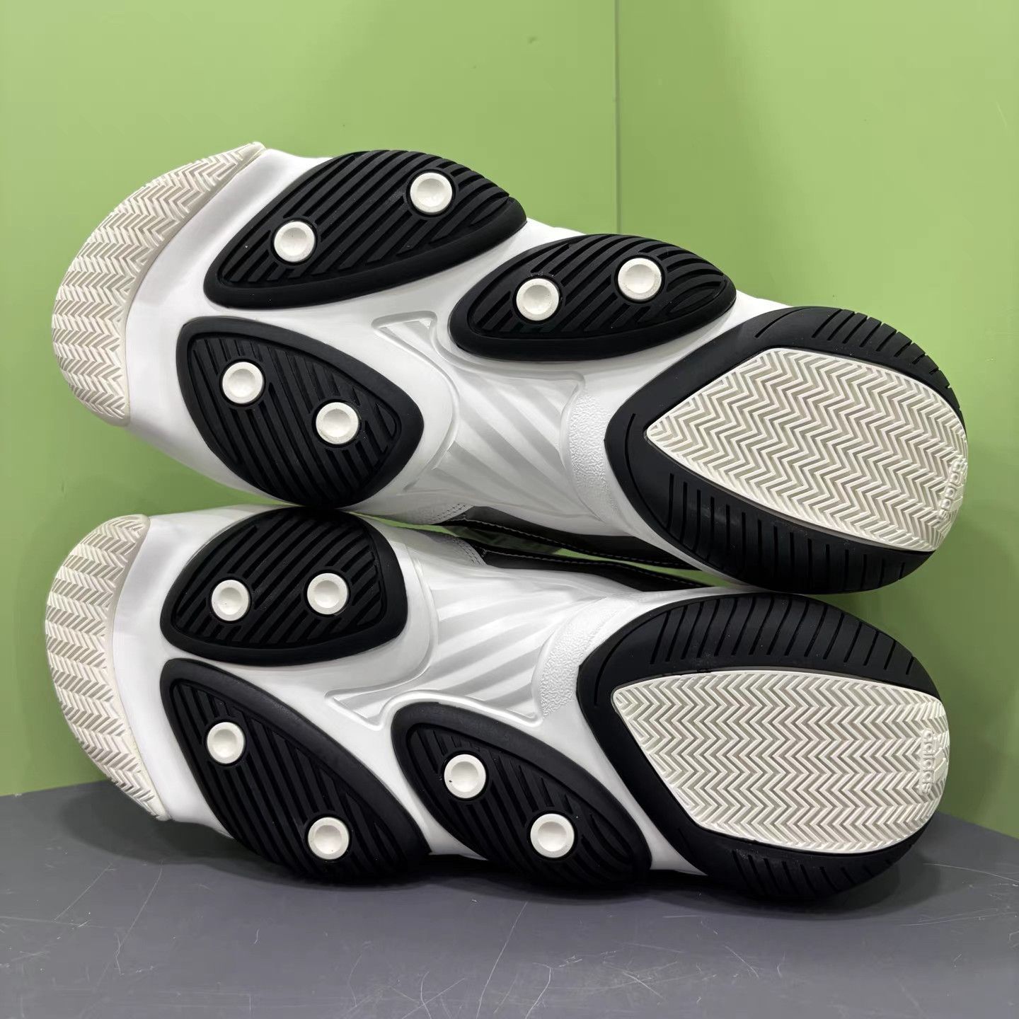 Adidas adidas Top Ten 2010 Basketball Shoes K15 Size US 10 / EU 43 - 9 Thumbnail