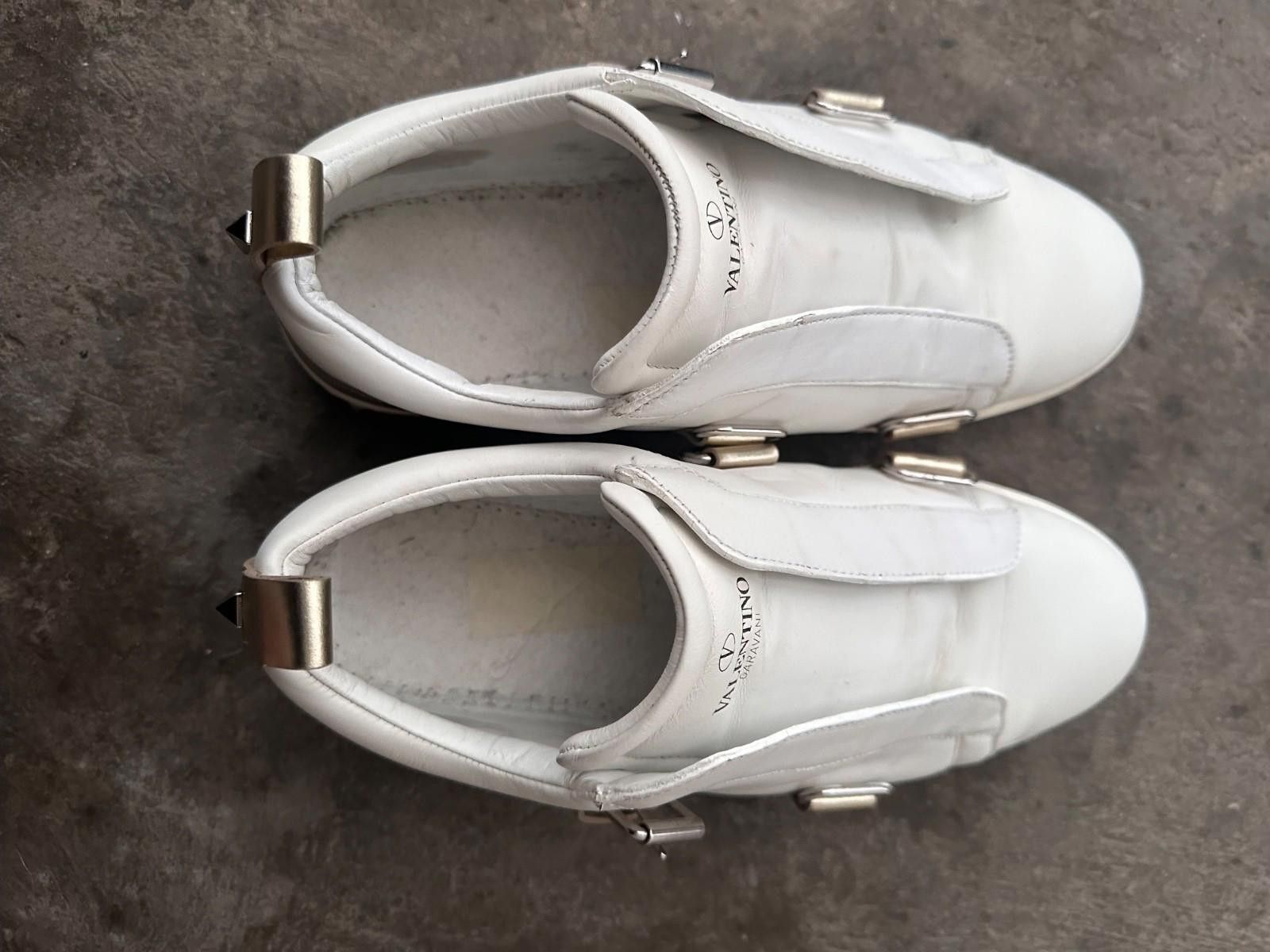 Valentino Valentino Garavani White Leather Gold Buckle Trainers 38.5 Size US 5.5 / IT 35.5 - 9 Thumbnail