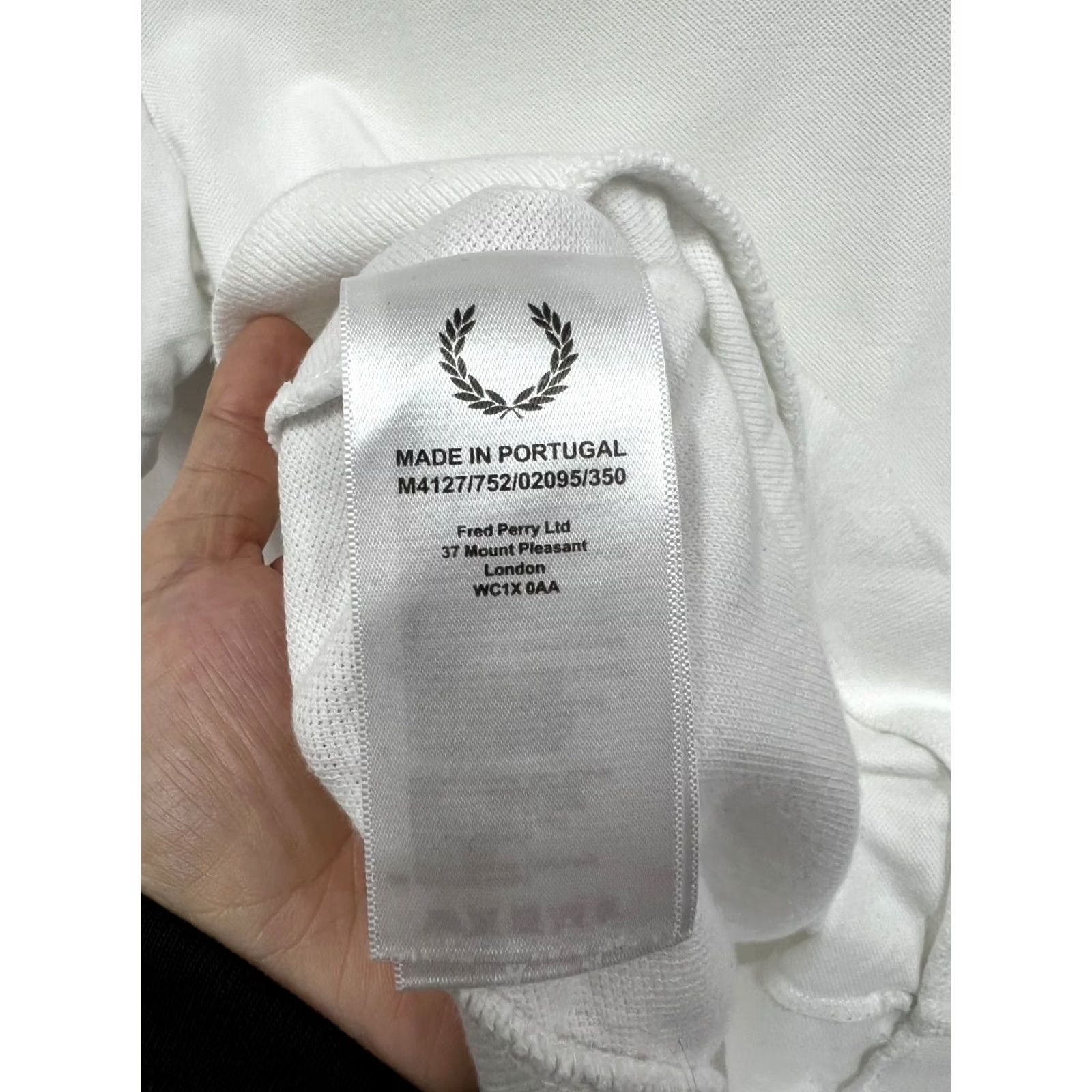 Fred Perry Fred Perry Shirt Mens S White Cotton Logo Crew Neck 40s Casual Short Sleeve Size US S / EU 44-46 / 1 - 6 Thumbnail