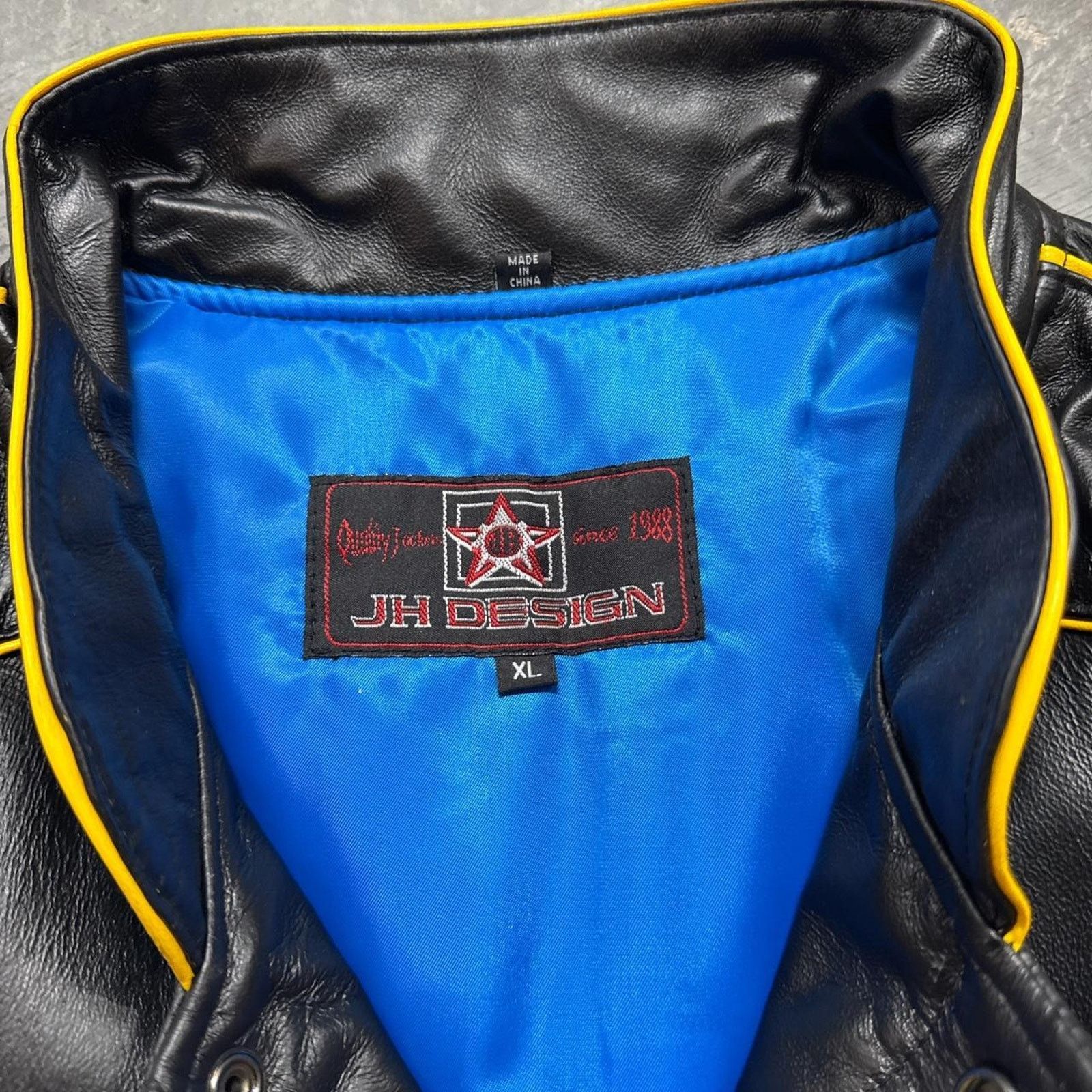 Disney × Vintage Vintage JH Design Donald Duck NASCAR Disney Leather Jacket Size US XL / EU 56 / 4 - 7 Thumbnail