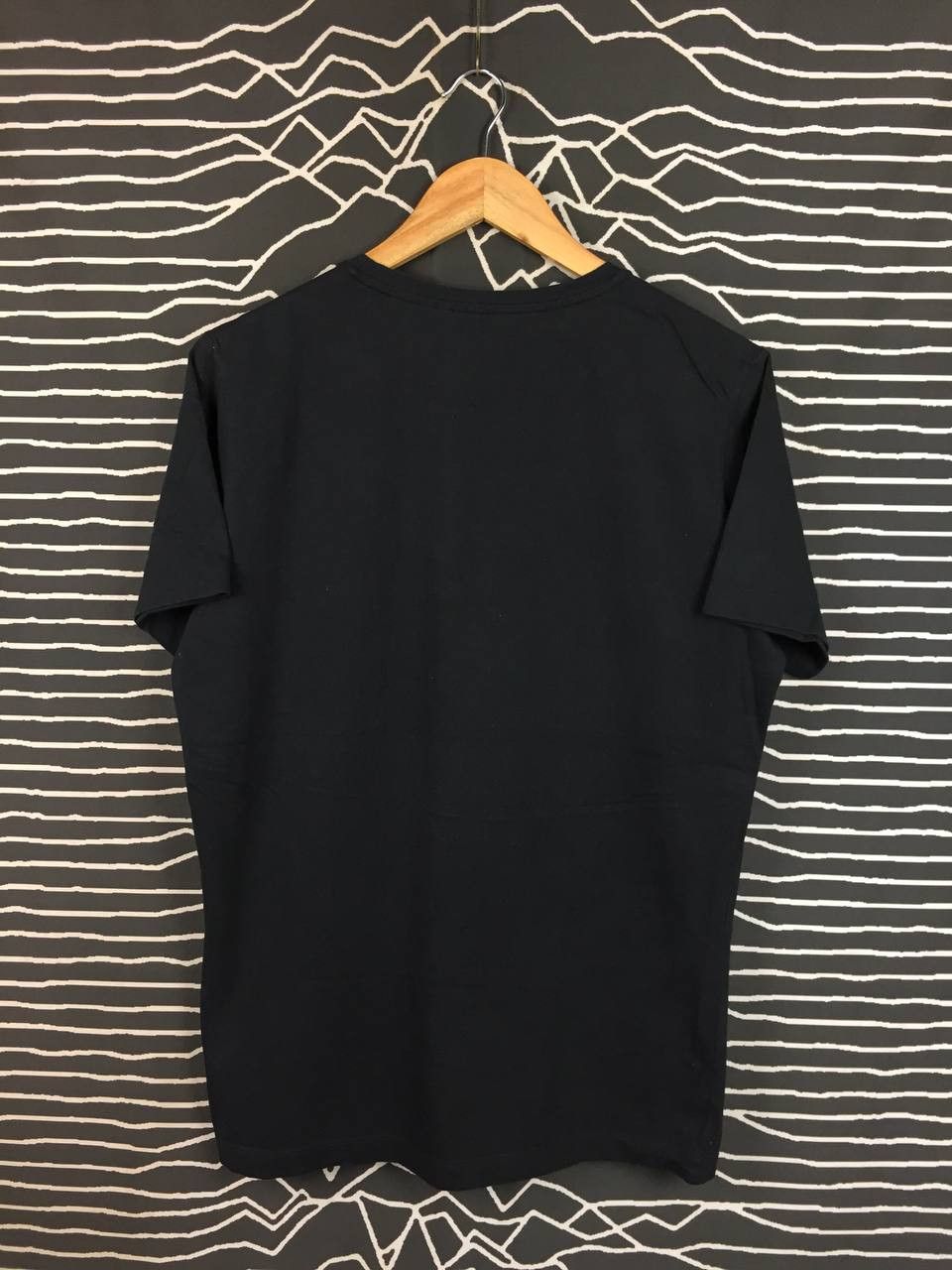 Uniqlo Uniqlo X Fender Guitar The Spirit of Rock-N-Roll Tee Size US L / EU 52-54 / 3 - 5 Thumbnail
