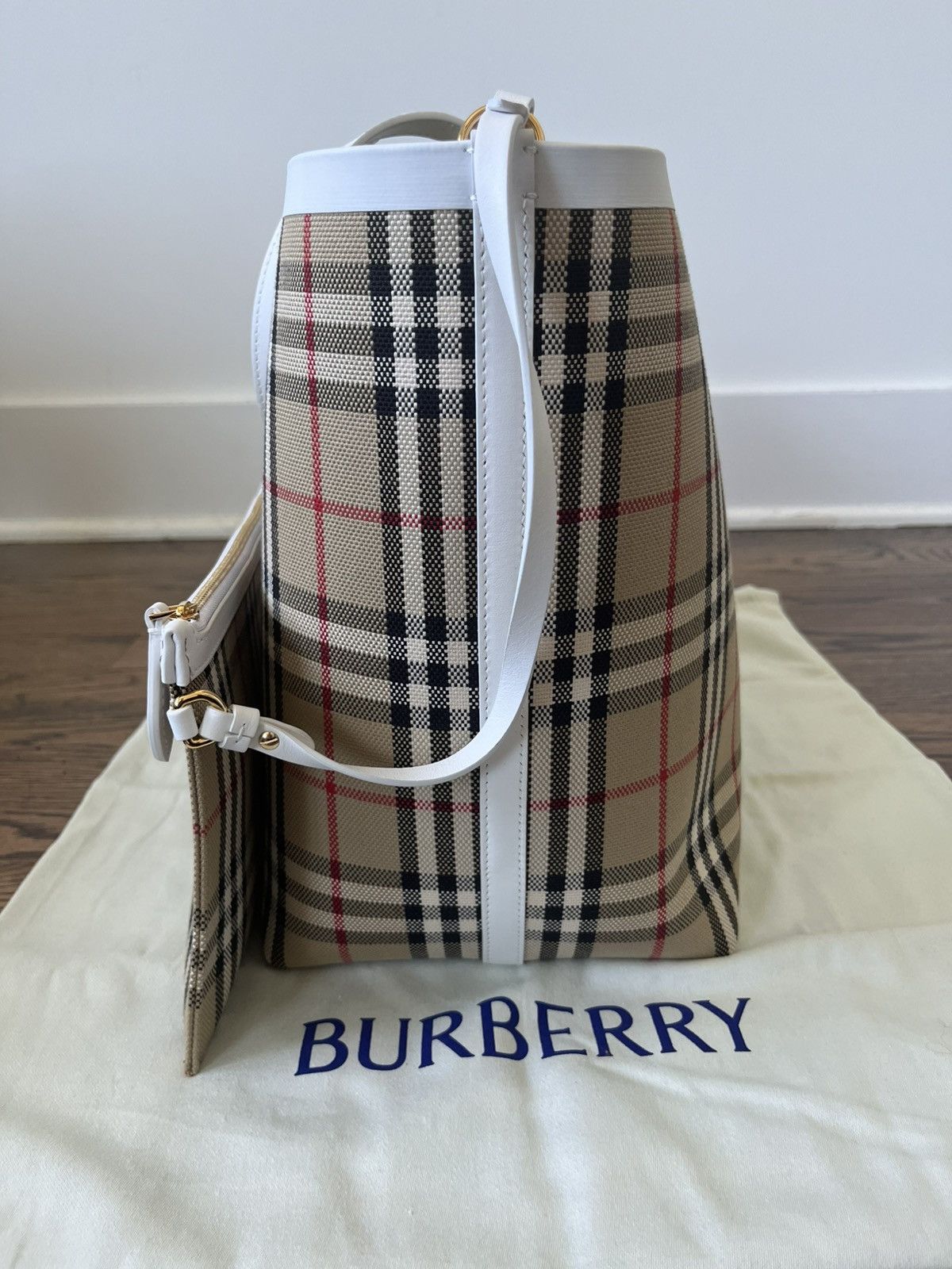 Burberry Burberry Medium London Tote Bag Size ONE SIZE - 5 Thumbnail