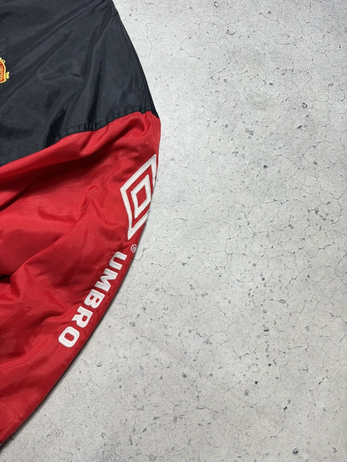 Umbro Umbro FC Manchester United Vintage 90’s Football Jacket Y2K Size US M / EU 48-50 / 2 - 6 Thumbnail
