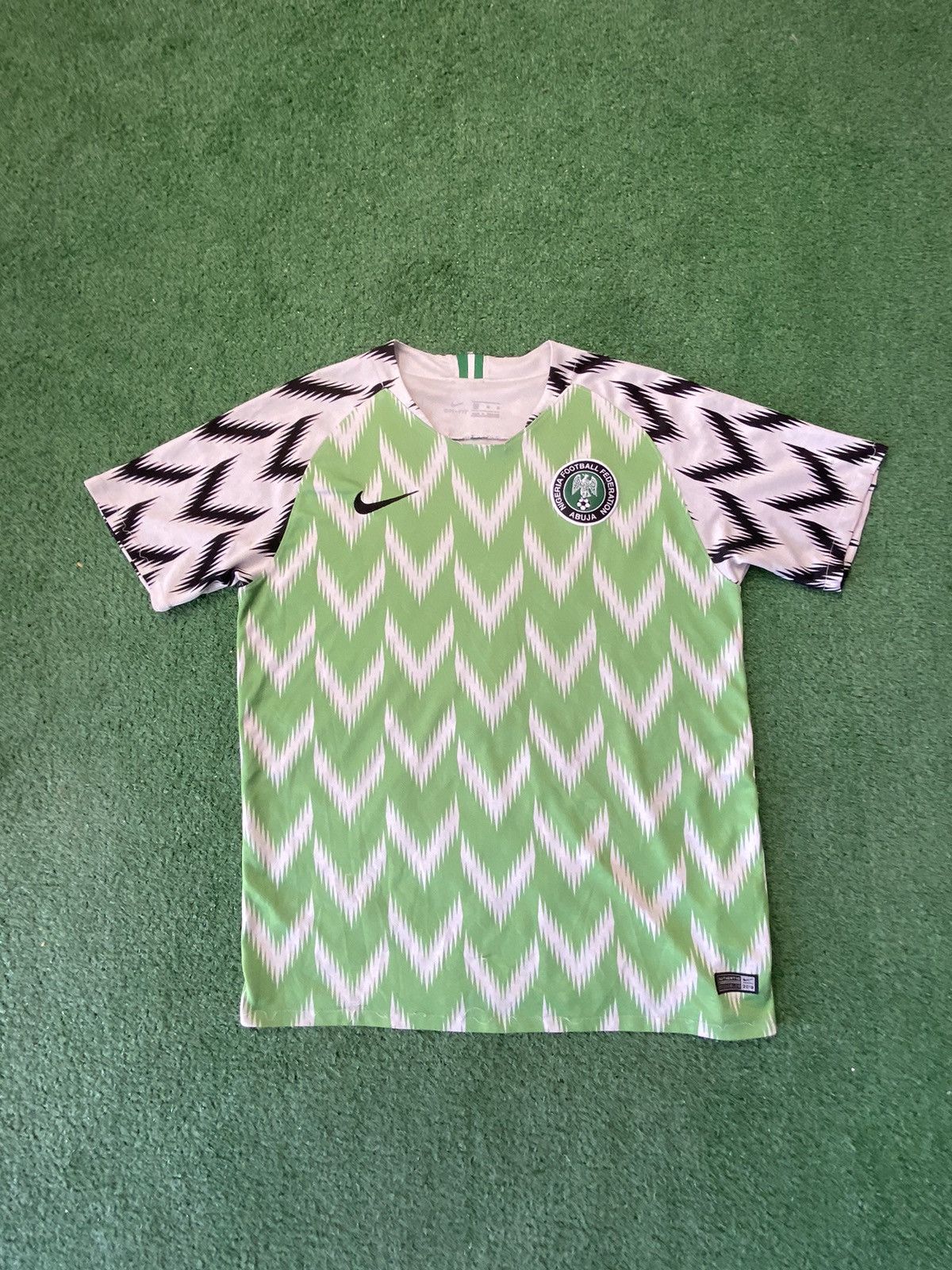 Nike 2018 Nike Nigeria Mens Home Soccer Jersey world cup Size US M / EU 48-50 / 2 - 1 Thumbnail