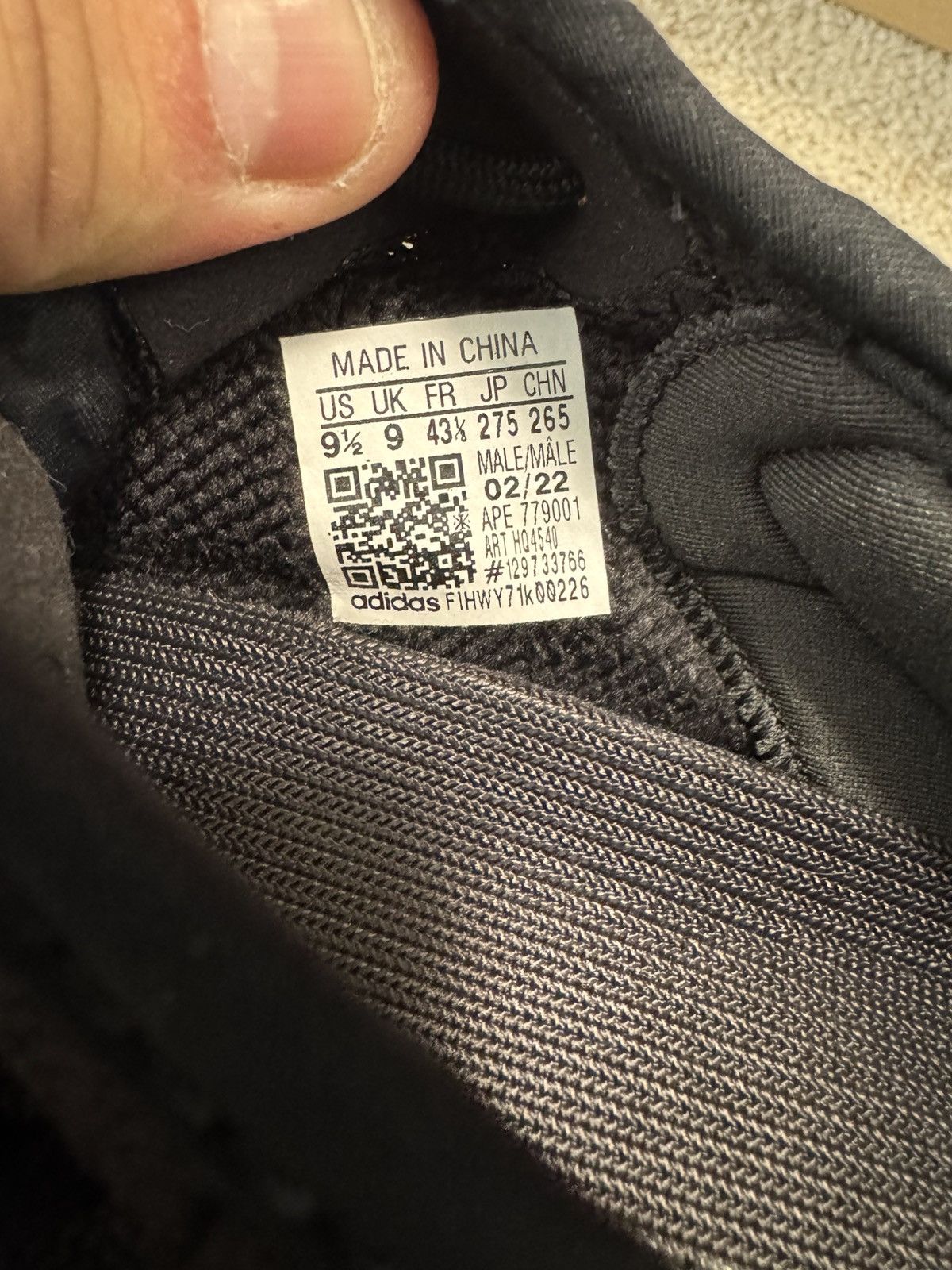 Adidas Yeezy 350 V2 - Onyx 9.5 Size US 9.5 / EU 42-43 - 8 Thumbnail