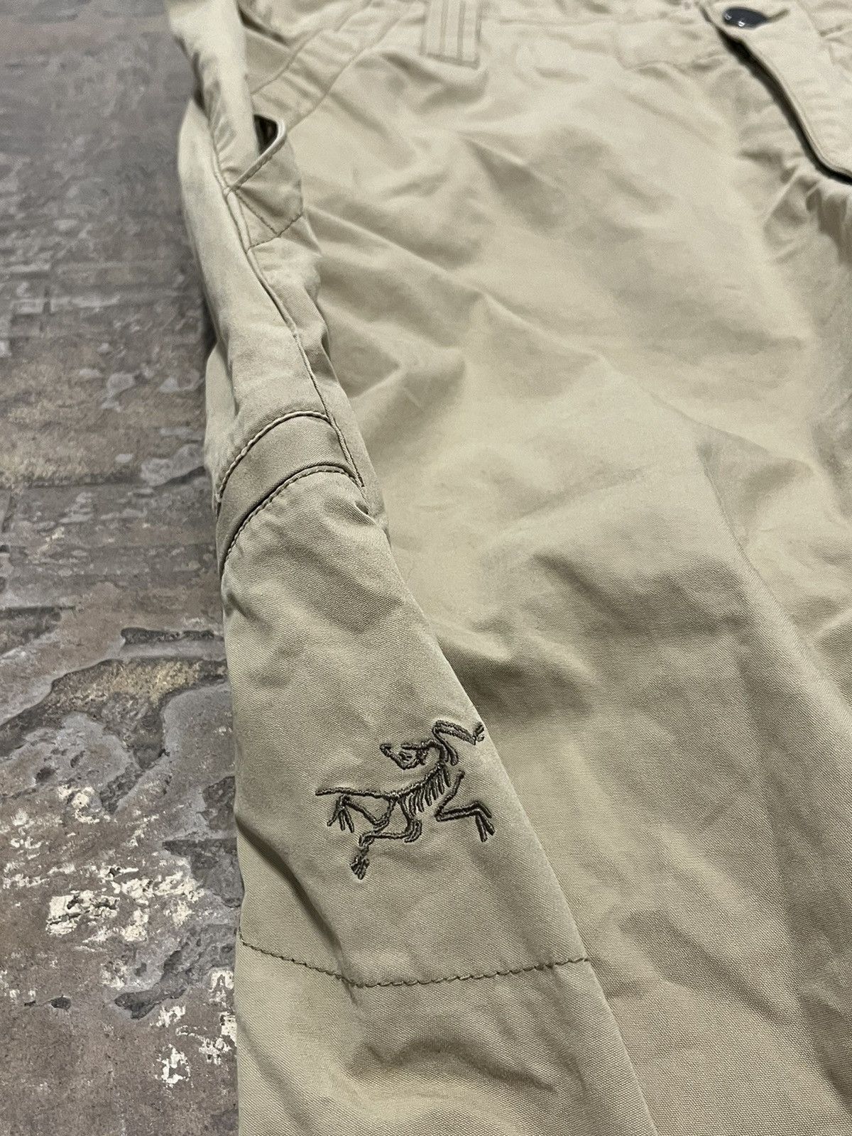 Arc'teryx Arcteryx utility gorpcore outdoor cream pants Size US 32 / EU 48 - 4 Thumbnail
