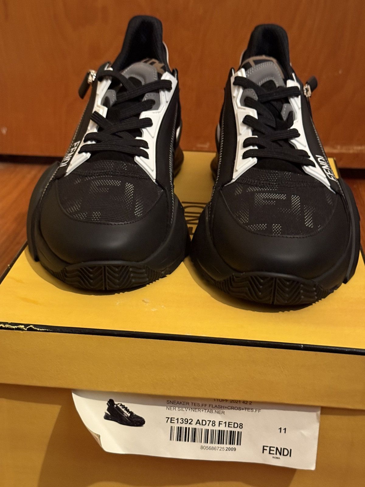 Fendi Flow Low Black White