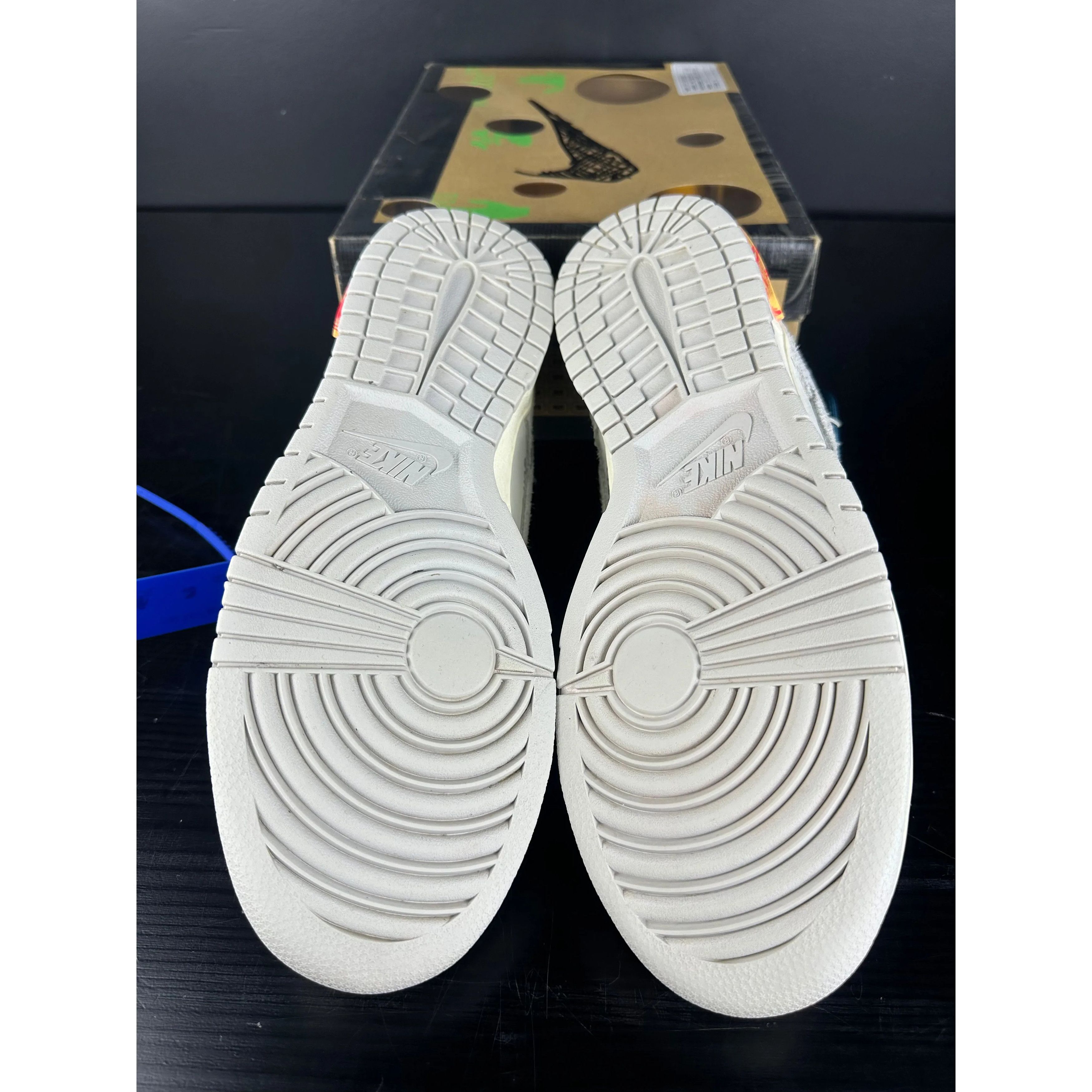 Nike Nike Dunk Low x Off-White "Lot 16" **PRE-OWNED** - 10.5M Size US 10.5 / EU 43-44 - 5 Thumbnail