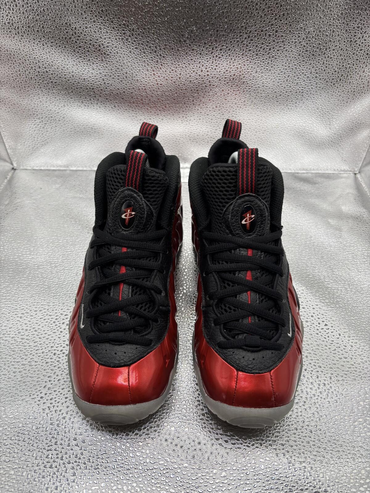 Nike Nike little posite one metallic red 2023 GS Size US 5 / EU 37 - 2 Thumbnail