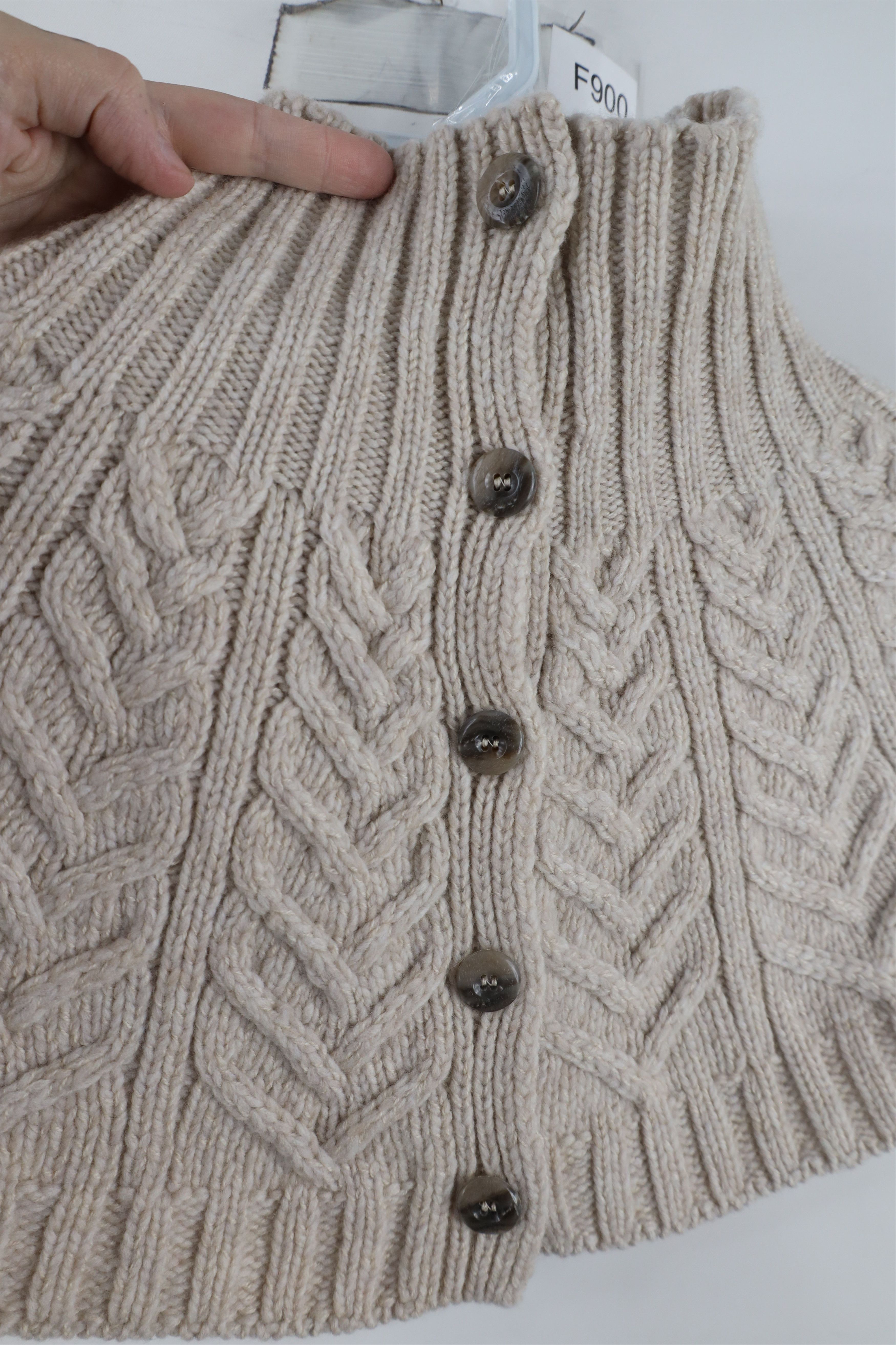 Vintage Deadstock Vintage Irish Shoulder Warmer Capelet Sweater Size M / US 6-8 / IT 42-44 - 4 Thumbnail