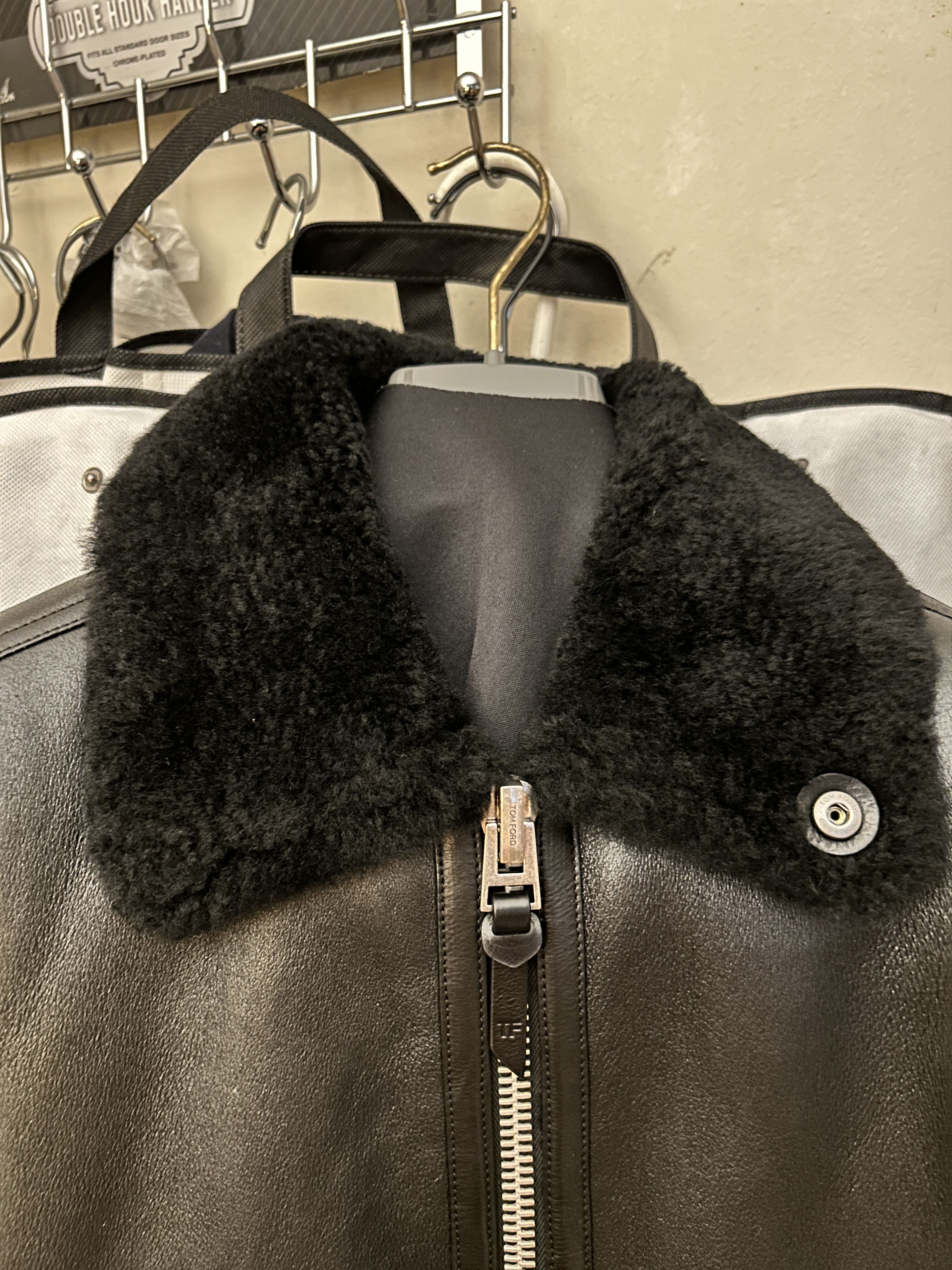Tom Ford SHEARLING LINED AVIATOR LEATHER JACKET BLACK SIZE IT 48 Size US M / EU 48-50 / 2 - 2 Thumbnail