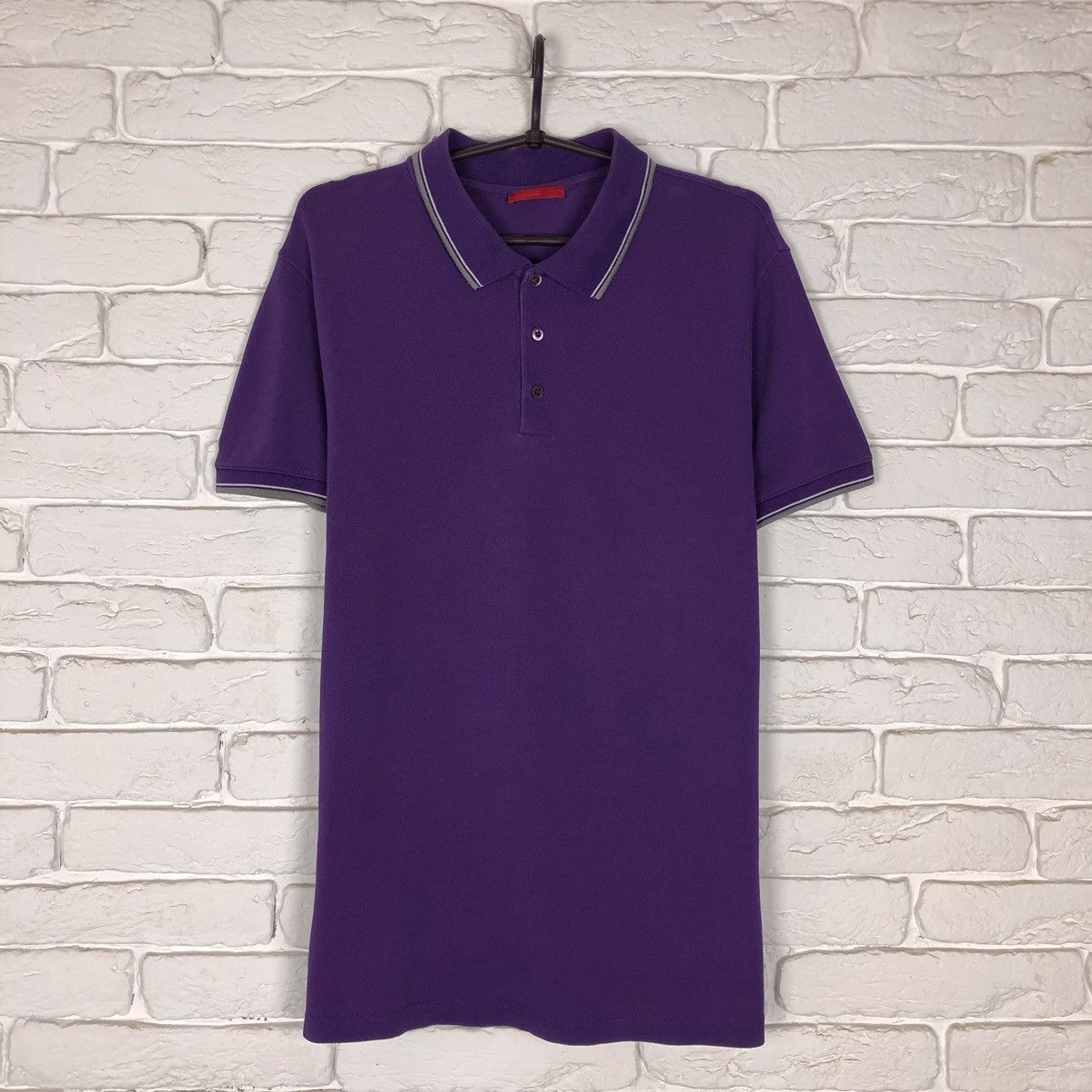 Prada Prada red tab polo t shirt tee Size US L / EU 52-54 / 3 - 1 Thumbnail