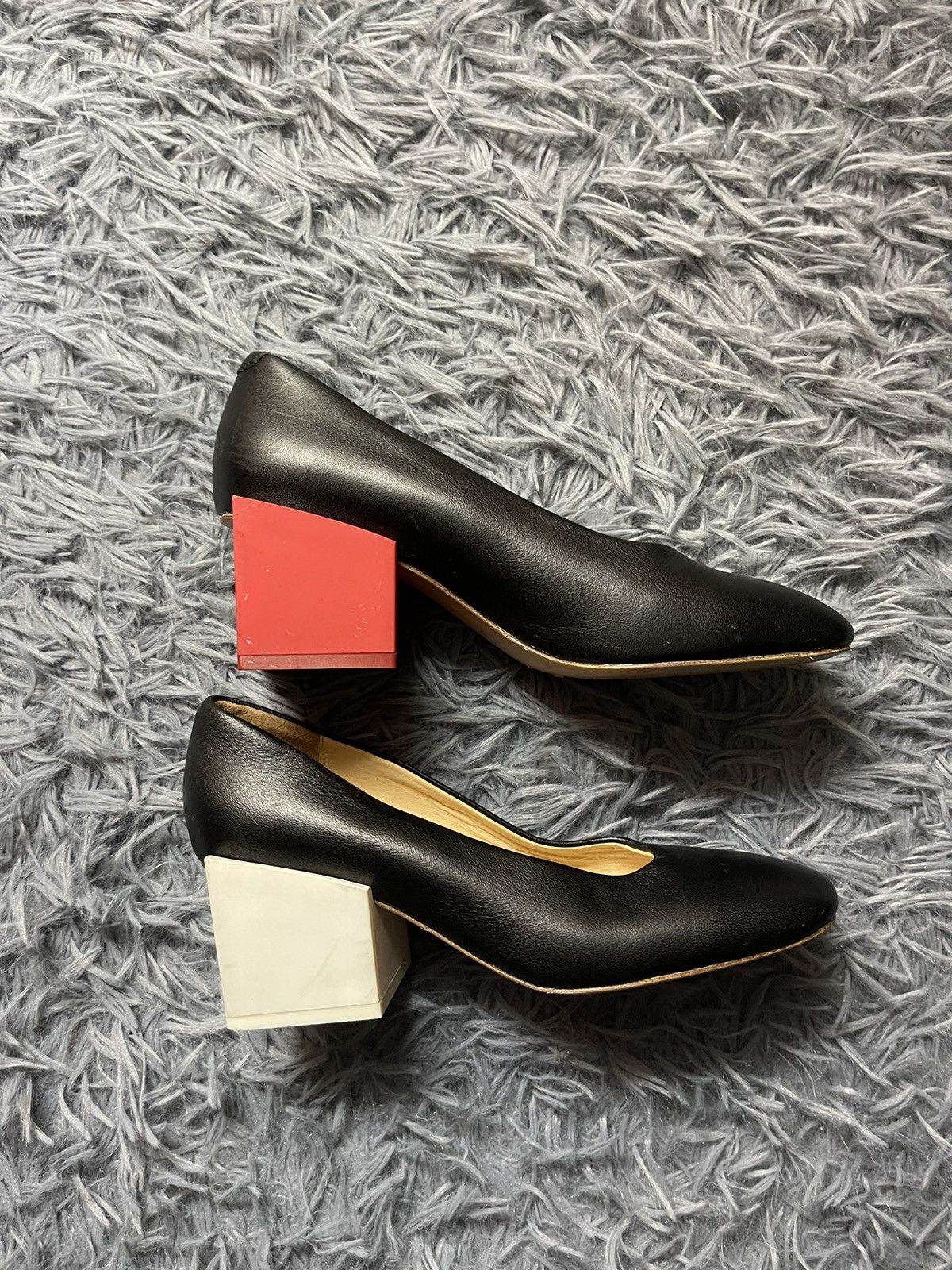 JACQUEMUS avant garde mismatched colours heels