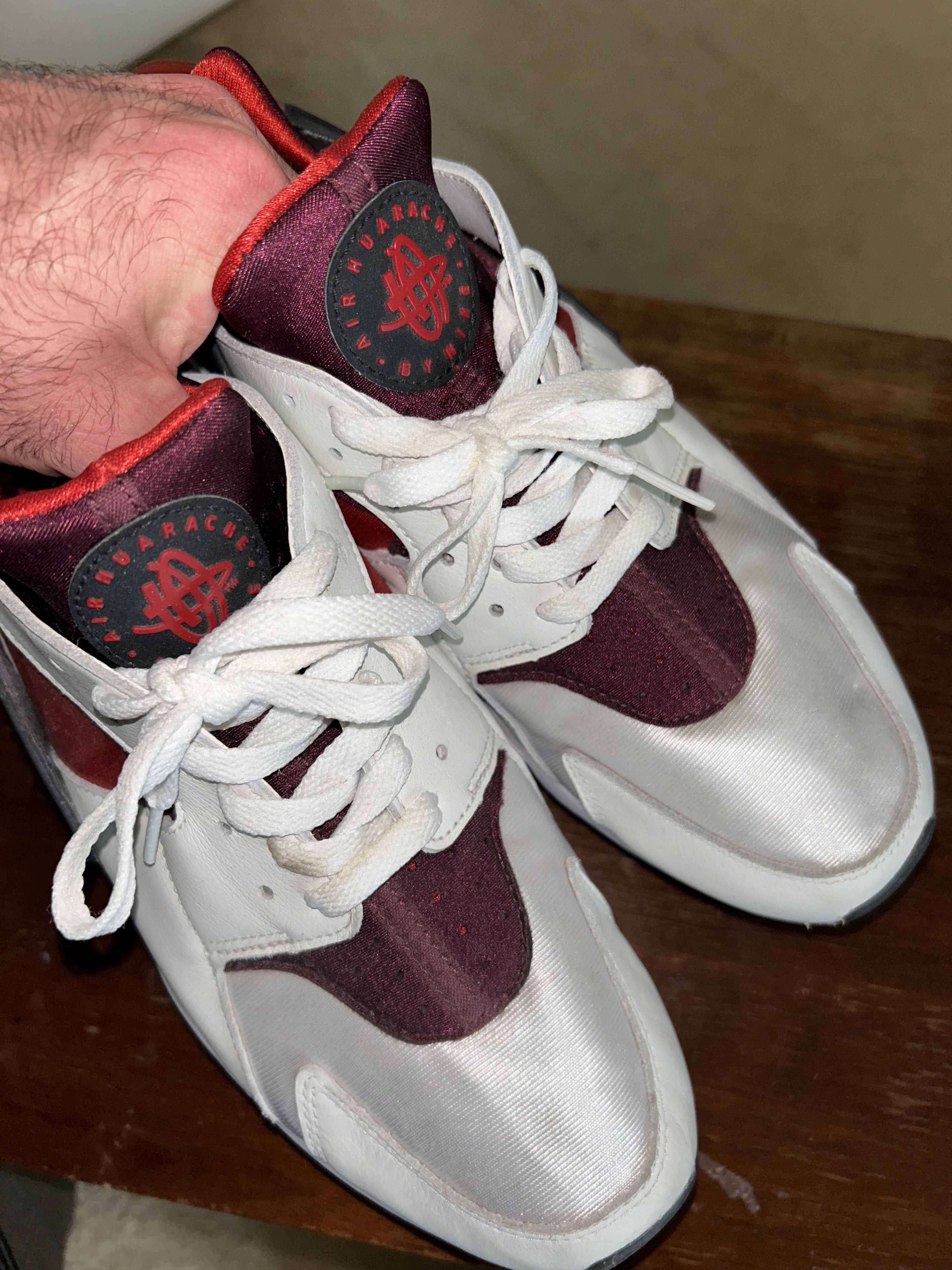 Nike Nike Air Huarache "Red Oxide" Size US 10.5 / EU 43-44 - 2 Thumbnail