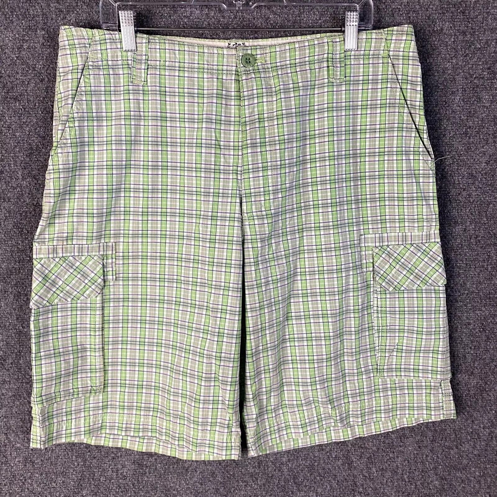 Izod Izod Cargo Shorts Men's Size 36 100% Cotton Plaid Green Size US 36 / EU 52 - 1 Thumbnail
