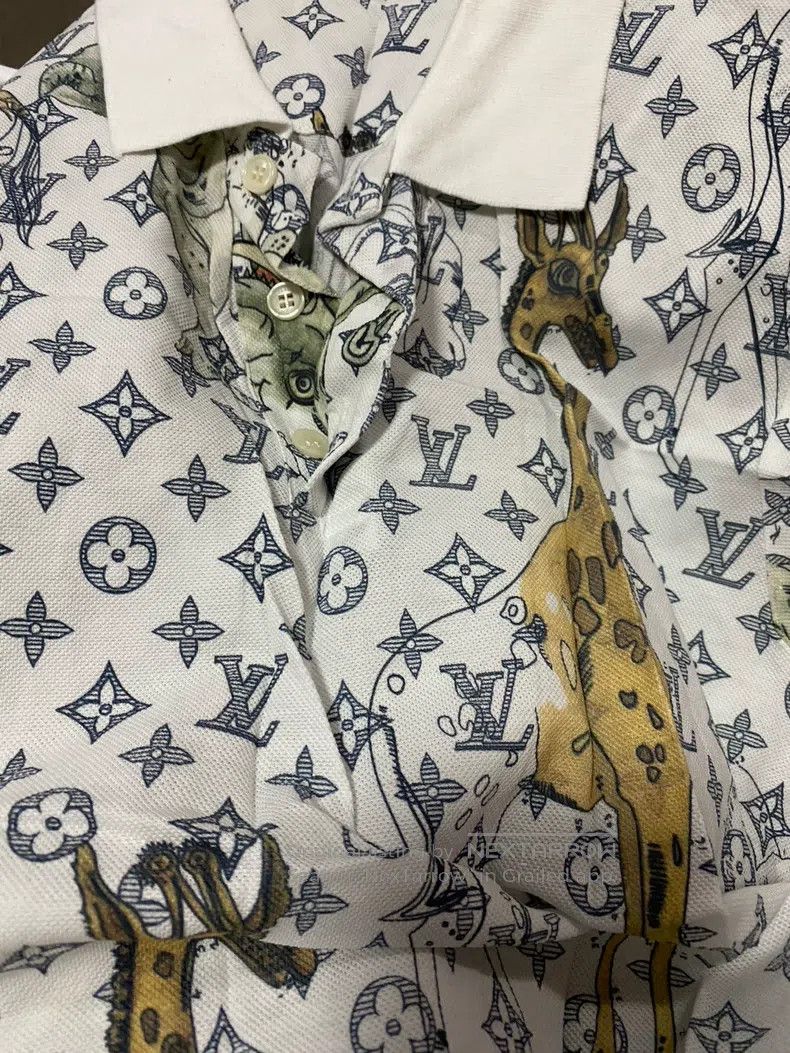 Louis Vuitton Louis Vuitton Zoo short sleeves Size US L / EU 52-54 / 3 - 6 Thumbnail