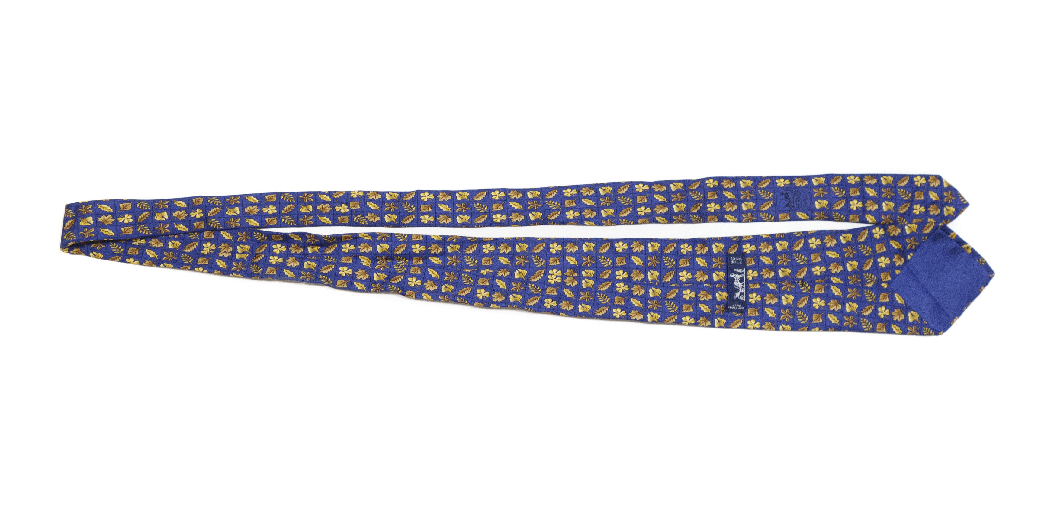 Hermes 90S Leaves Monogram Silk Tie Vintage Size ONE SIZE - 3 Thumbnail