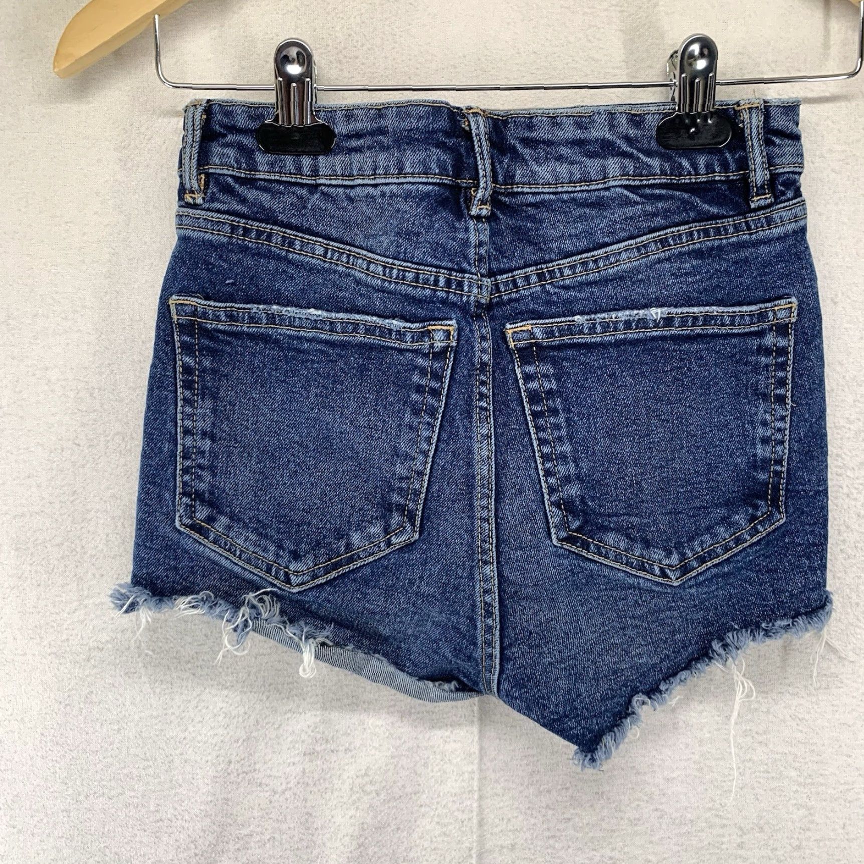 Zara Zara High Rise Denim Shorts Women Size 0 Indigo Raw Hem Summer Festival Boho Stretch Waist Size 25" / US 0 / IT 36 - 2 Thumbnail
