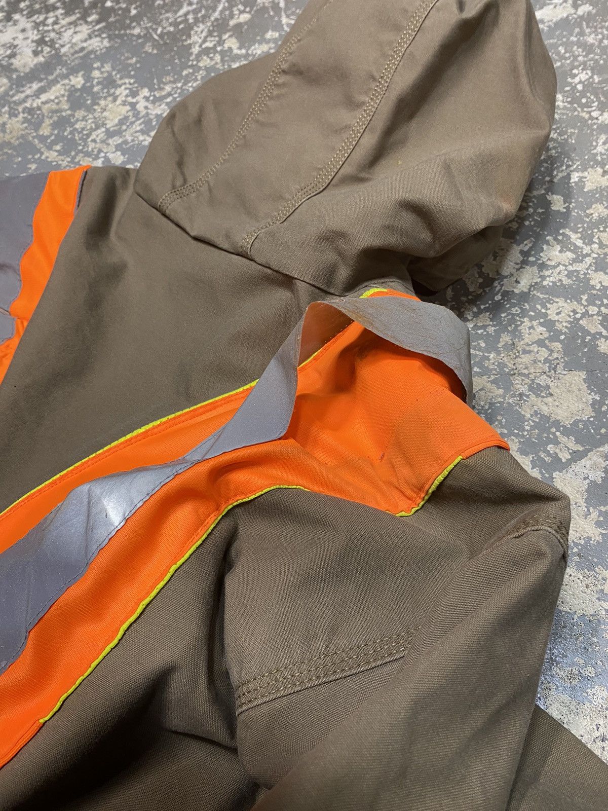 Carhartt × Vintage Vintage Carhartt Tan Reflective Hooded Active Jacket Size US XXL / EU 58 / 5 - 12 Thumbnail