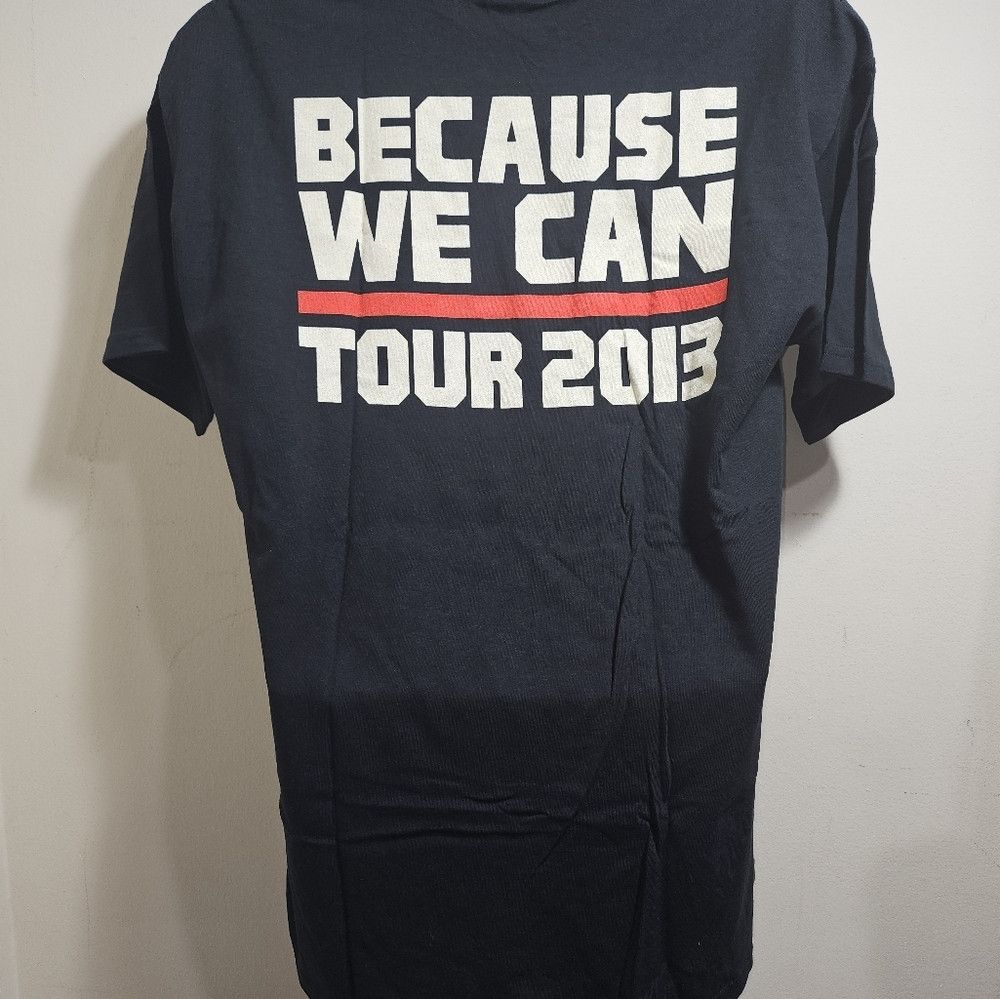 Gildan NEW Bon Jovi Tour 2013 Graphic T-Shirt Men Large Black Size US L / EU 52-54 / 3 - 3 Thumbnail