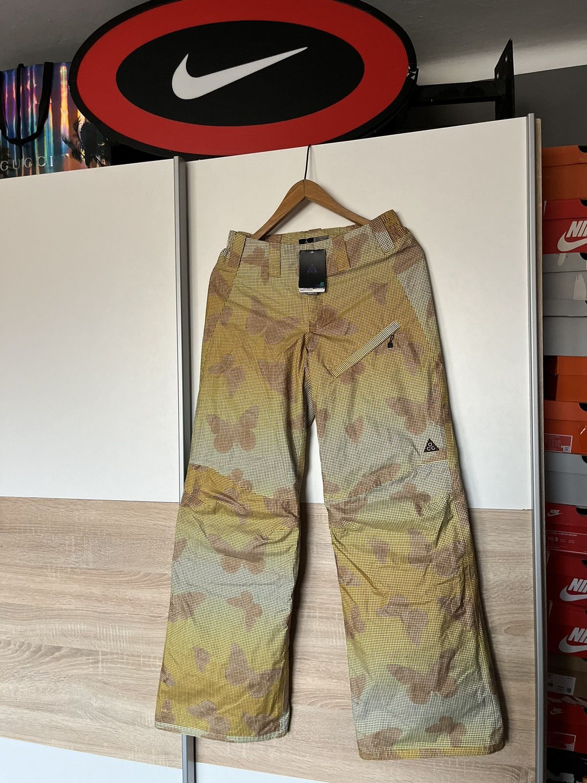 Vintage Y2K Nike ACG Butterfly Ski / Snowboard Pants Opium