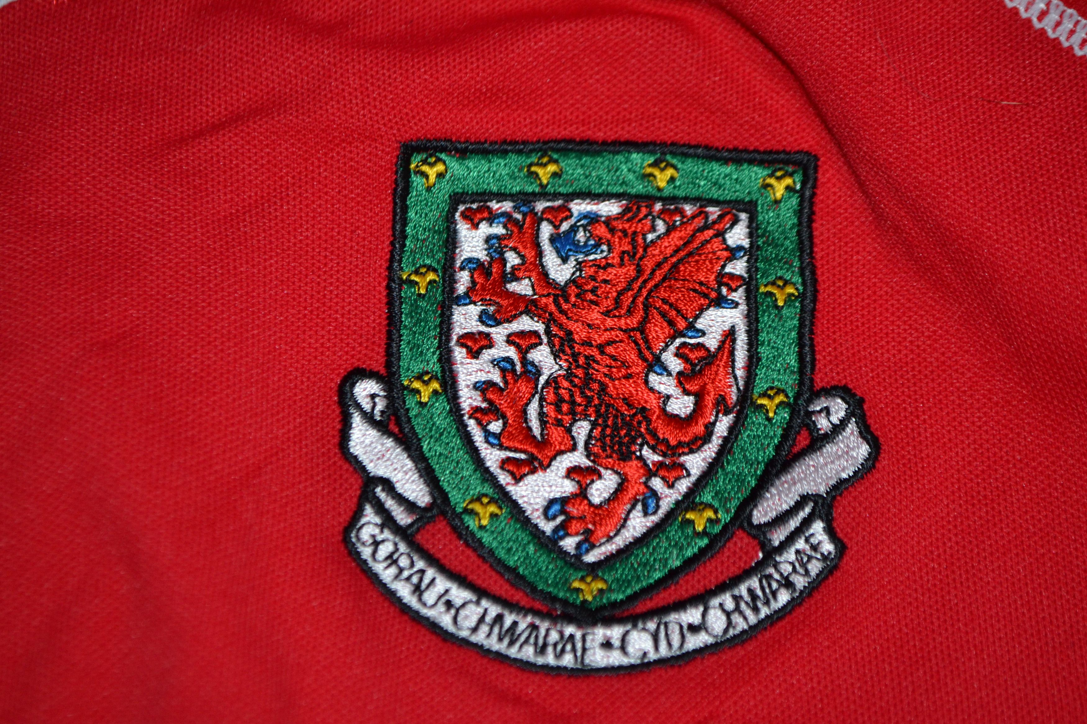 Kappa Vintage Wales Home Kit 2002 2004 Shirt Soccer Jersey Size US M / EU 48-50 / 2 - 3 Thumbnail