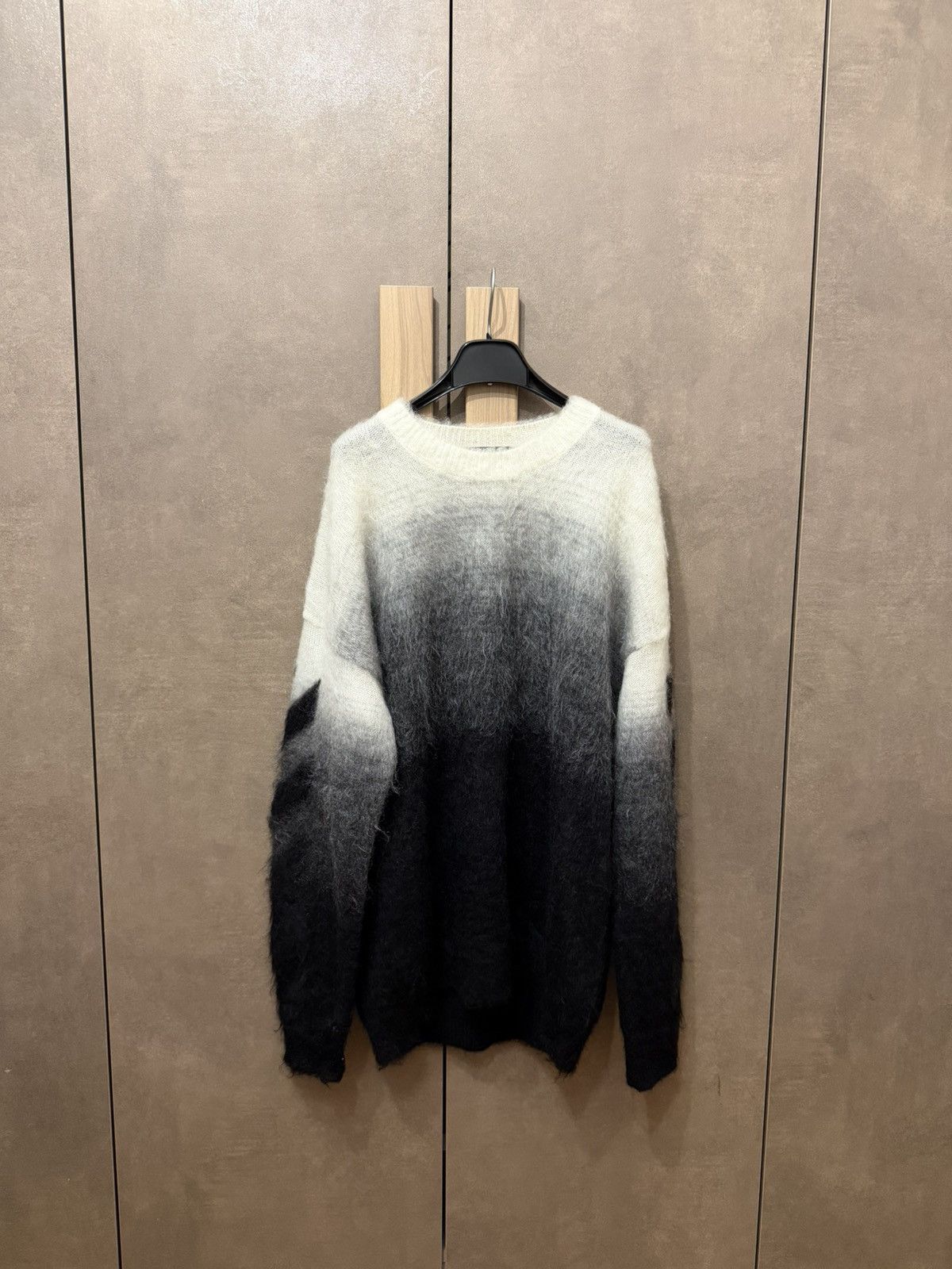 Off-White Off-White Diag Arrow Mohair Knit Sweater Gradient Size L Size US L / EU 52-54 / 3 - 1 Thumbnail