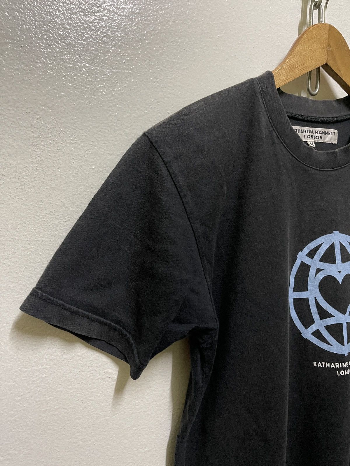 Katharine Hamnett London × Vintage Vintage Katharine Hamnett T Shirt Faded Size US M / EU 48-50 / 2 - 2 Thumbnail