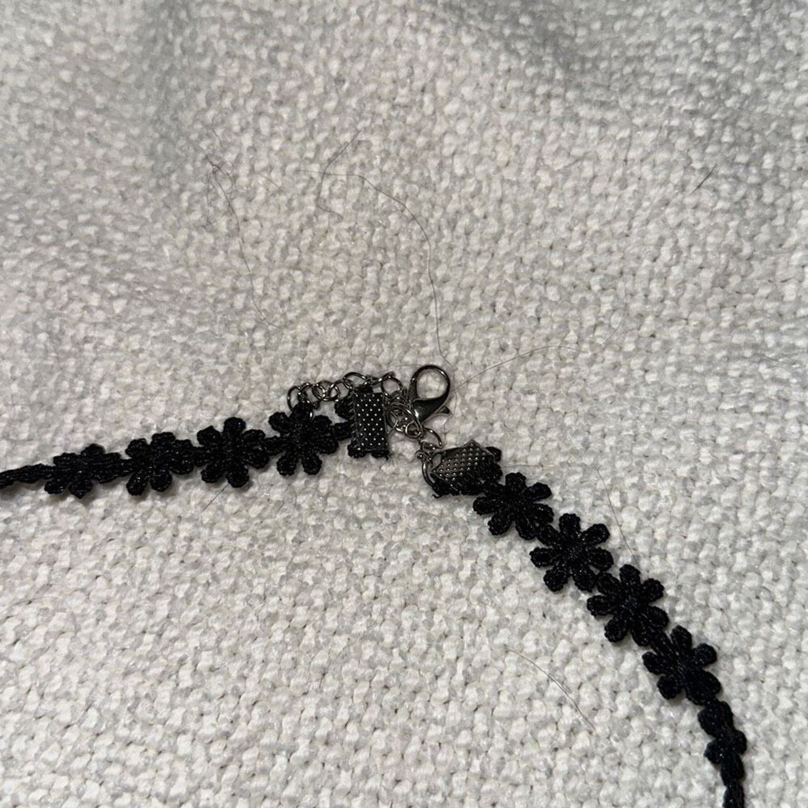 Other Black Floral Pendant Choker Necklace | Sz OS Size ONE SIZE - 4 Thumbnail