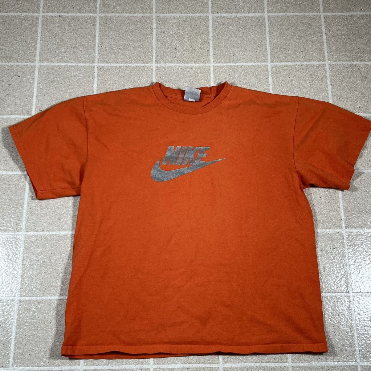 Nike Vintage Y2K Nike Silver Tag TShirt Spellout Big Swoosh sz L Size US L / EU 52-54 / 3 - 1 Thumbnail
