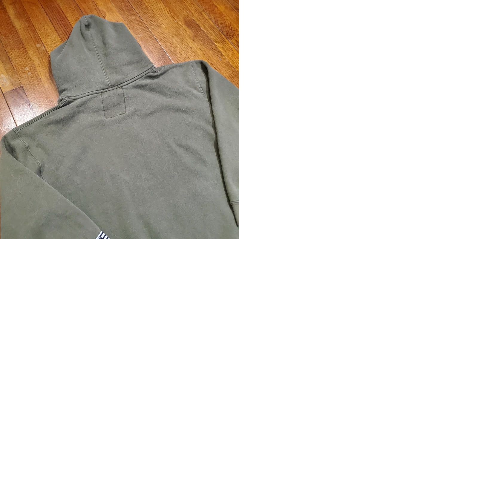 Born VINTAGE? No. Freedom Industries Hoodie Mens Large Green Born Free Flag Graphic Size US L / EU 52-54 / 3 - 9 Thumbnail