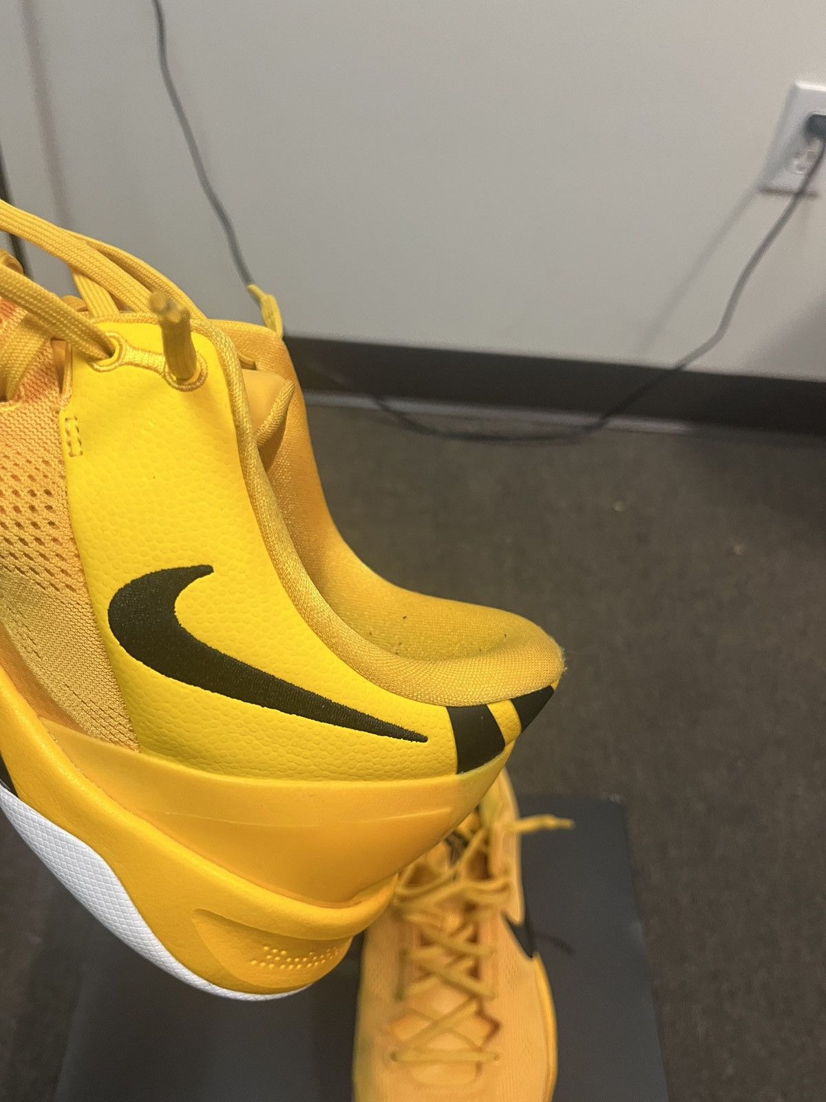 Nike Nike Kobe 8 Protro TB P University Gold Size US 15 / EU 48 - 4 Thumbnail