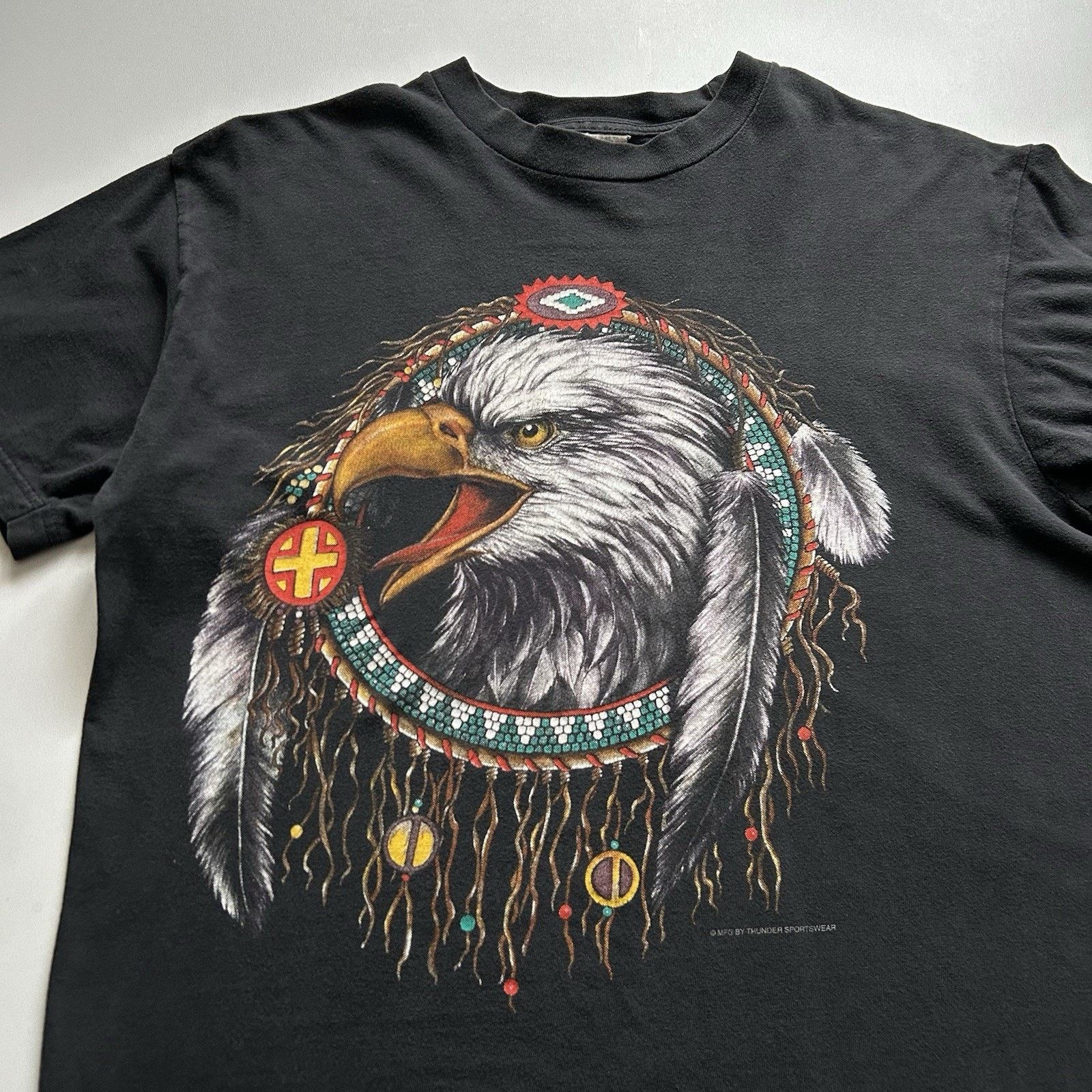 Vintage Vintage 90s Native American Eagle Art T-Shirt Medium Faded Size US M / EU 48-50 / 2 - 2 Thumbnail