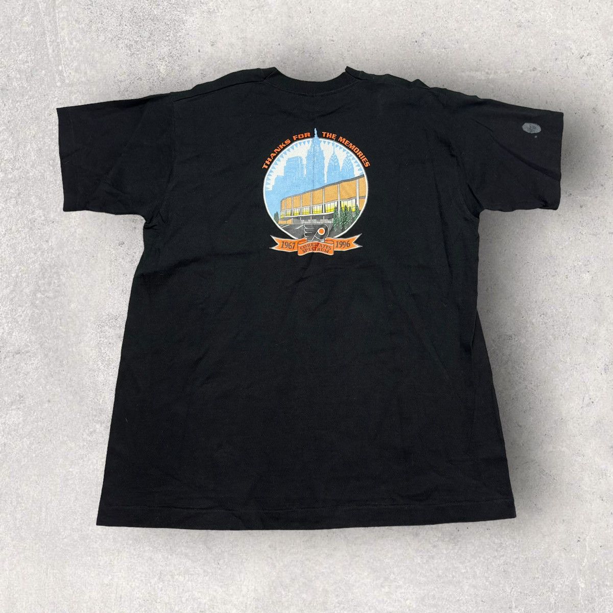 Fruit Of The Loom × NHL × Vintage Vintage Philadelphia Flyers The Spectrum tee Size US XL / EU 56 / 4 - 1 Thumbnail