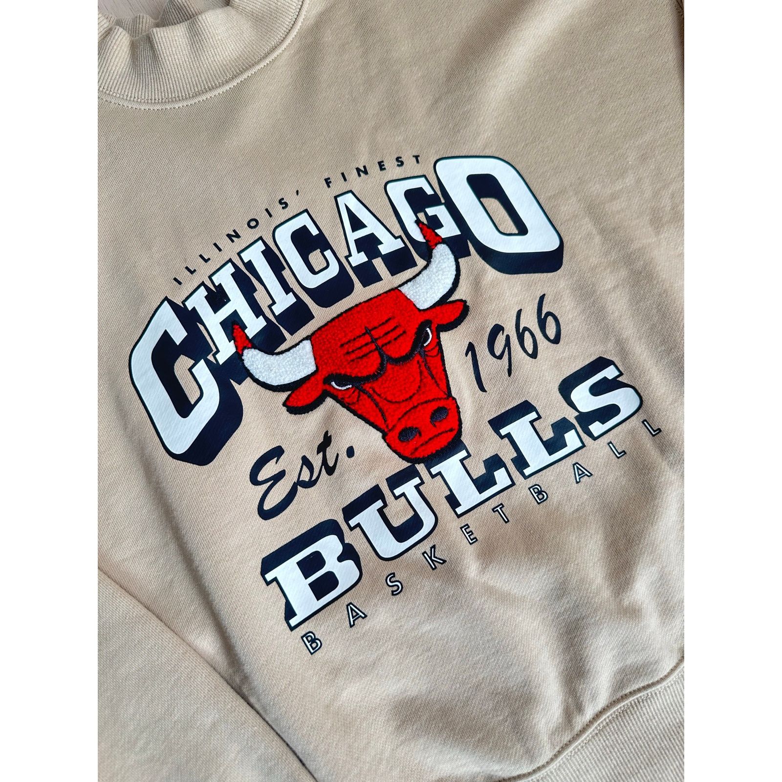 NBA Chicago Bulls Vintage NBA Beige Crewneck -Size S/M - New Size US M / EU 48-50 / 2 - 4 Thumbnail