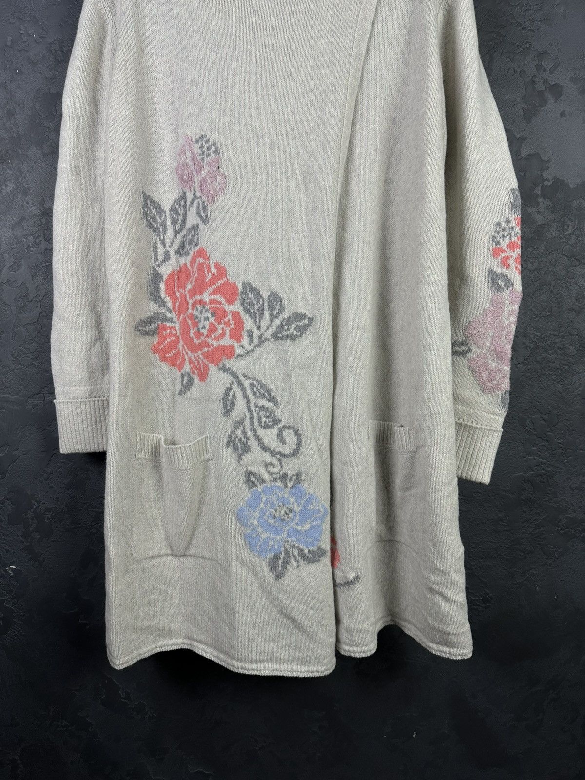Designer × Vintage IVKO Light Gray Floral Intarsia Wool Semi-Long Sweater Coat Size M / US 6-8 / IT 42-44 - 3 Thumbnail