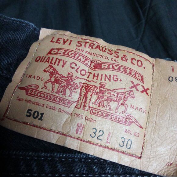 Levi's Vintage Clothing Vintage Levi's 501 Button Fly Black Denim Jeans 32x30 Size US 32 / EU 48 - 2 Thumbnail