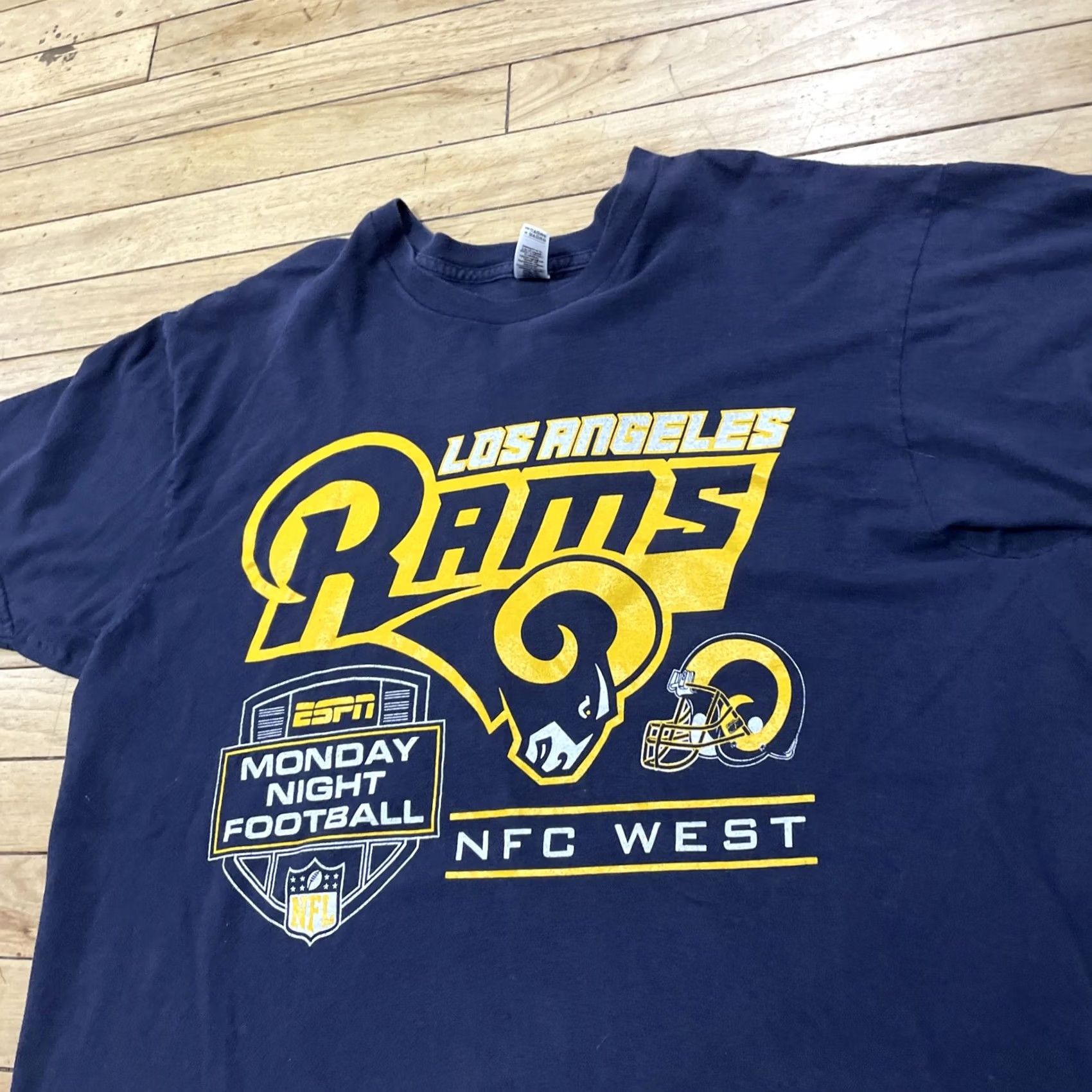 American Apparel American Apparel NFL Los Angeles Rams 2018 Monday Night Football Shirt Blue Tee XL Men Crew Neck Short Sleeve Cotton Logo Graphic"} Size US XL / EU 56 / 4 - 3 Thumbnail