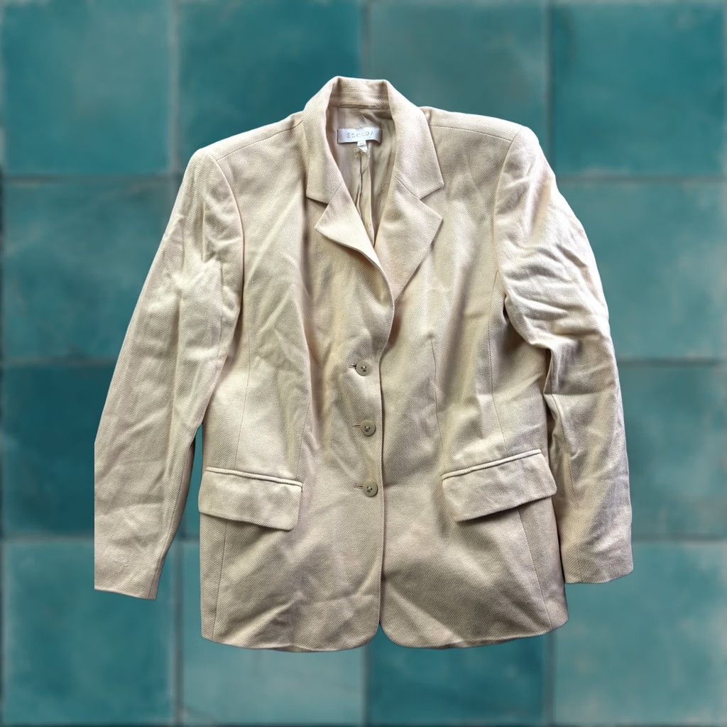 Escada VINTAGE ESCADA Blazer Womens 42 Beige Cashmere Silk 3 Button Lined Italy Size M / US 6-8 / IT 42-44 - 1 Thumbnail