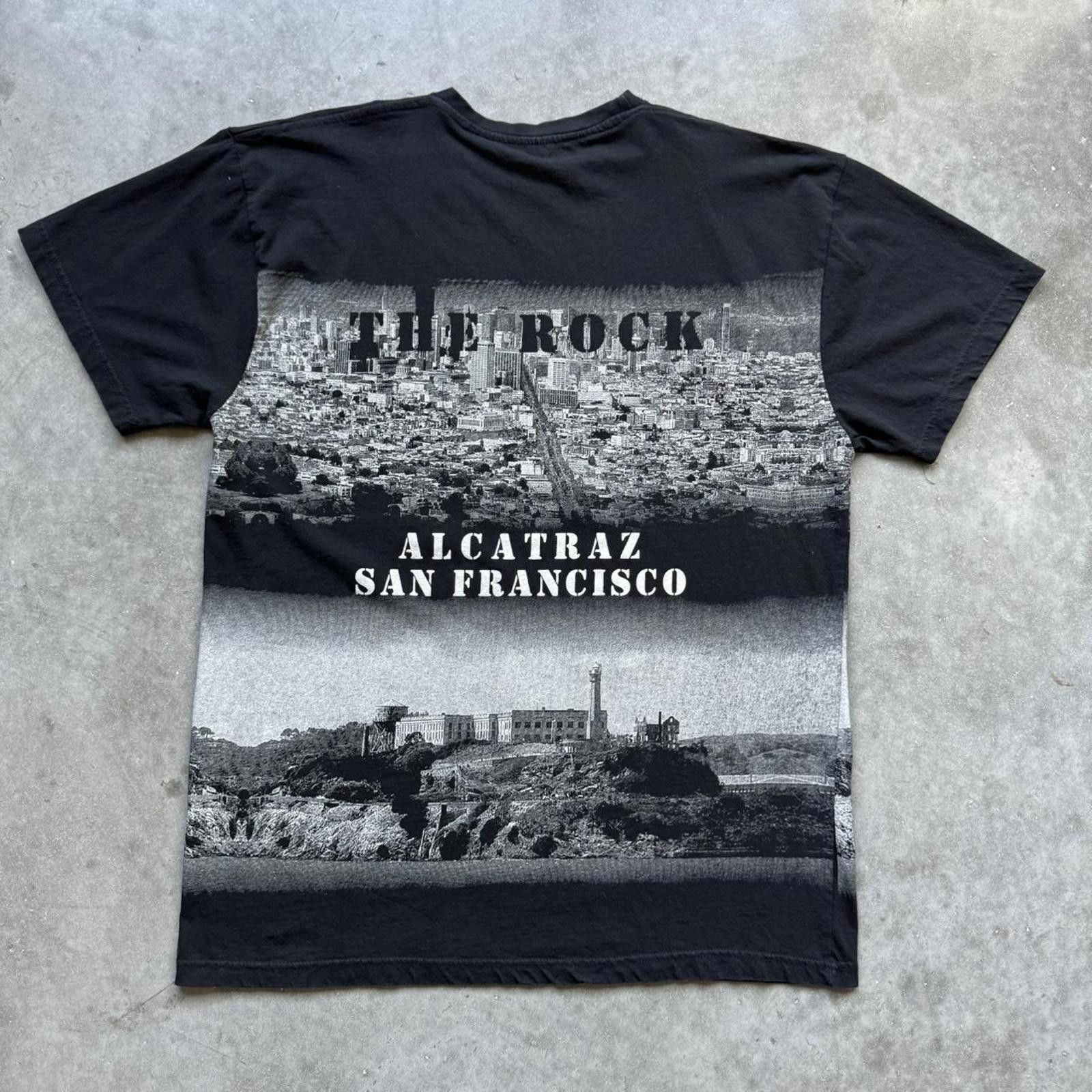 Other Alcatraz San Francisco “The Rock” Vintage Faded Y2K T-shirt Size US XXL / EU 58 / 5 - 2 Thumbnail
