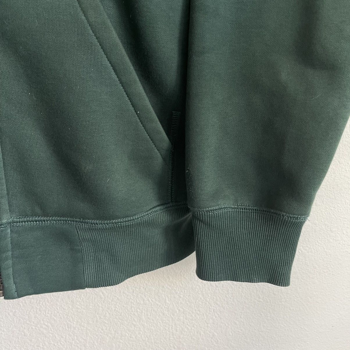 Carhartt Wip Carhartt WIP Front Zip Hooded Jacket Size US M / EU 48-50 / 2 - 3 Thumbnail