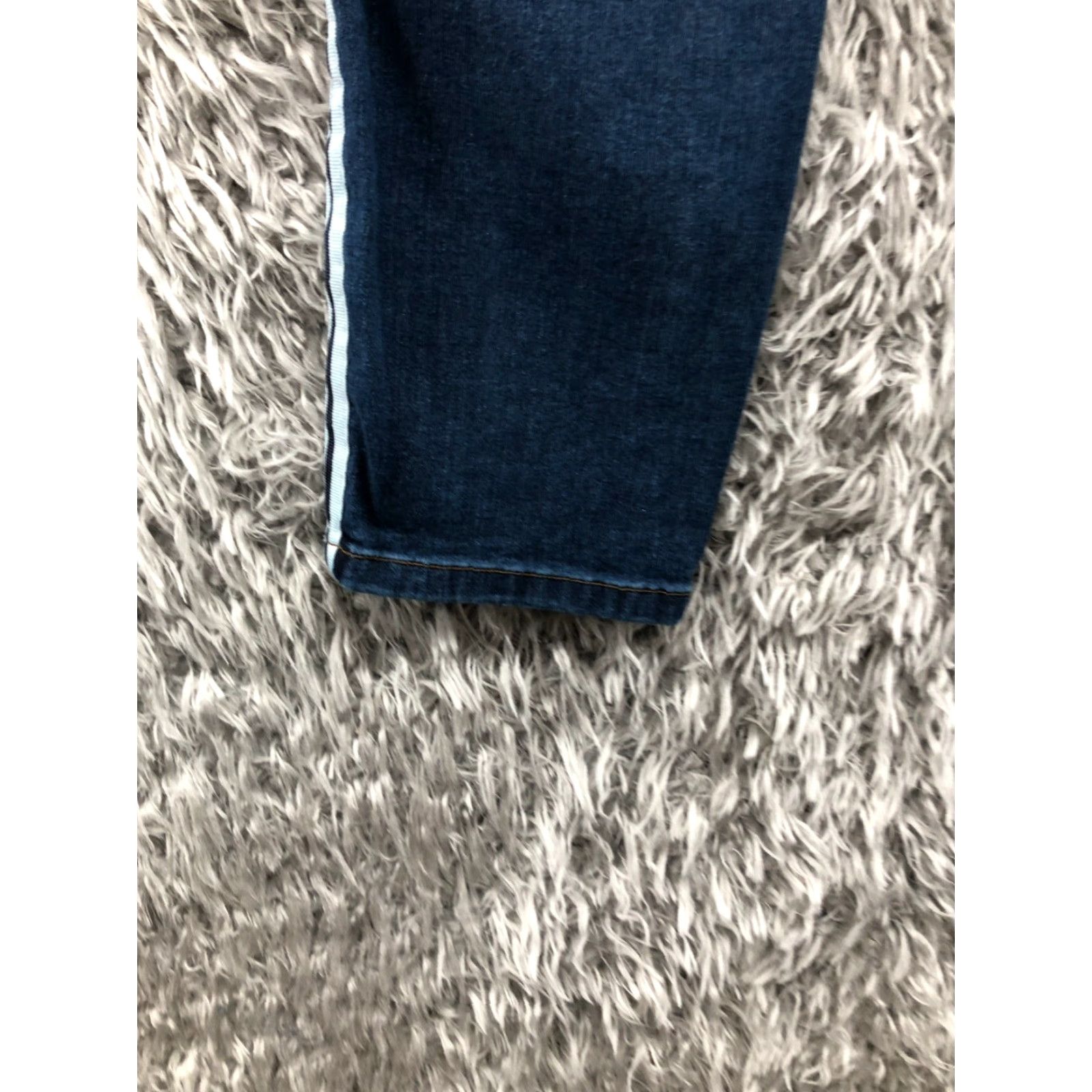 Vera Wang Vera Wang Jegging Capri Size 8 Womens Mid Rise Dark Wash Blue Denim Size 30" / US 8 / IT 44 - 7 Thumbnail