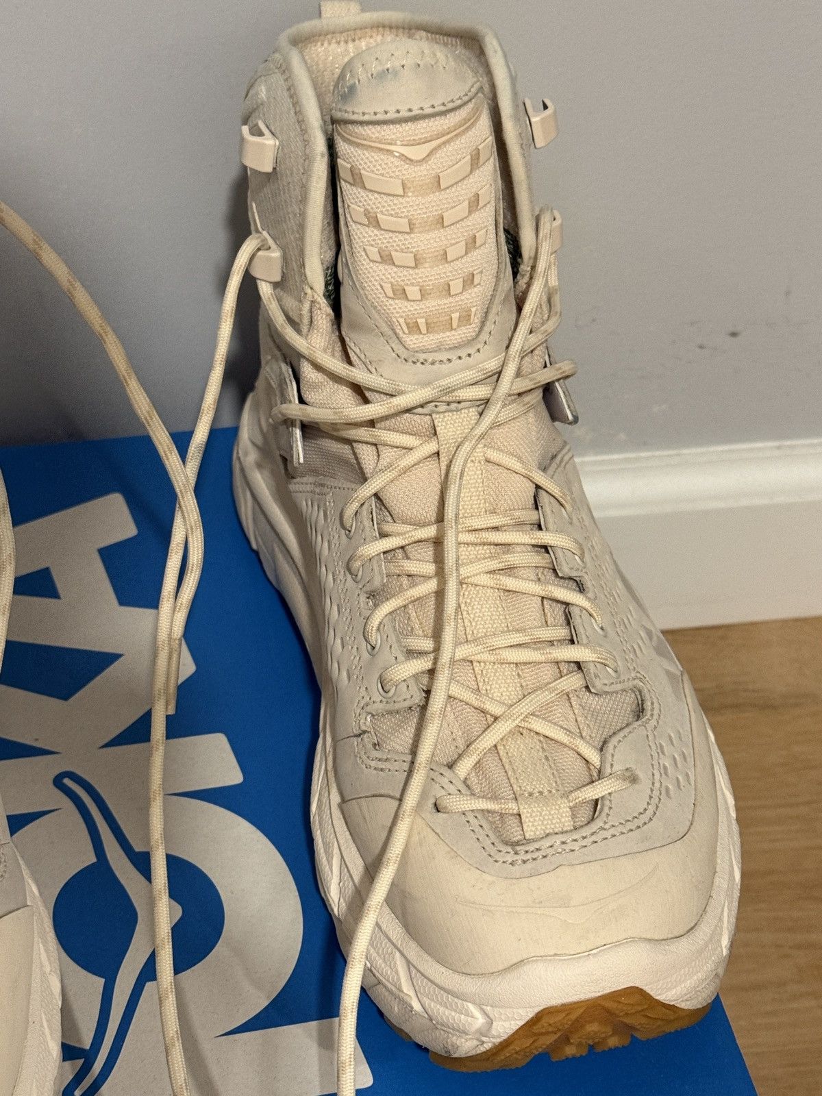 Hoka Hoka Tor Ultra Hi Eggnog Size 8M Size US 8 / EU 41 - 2 Thumbnail
