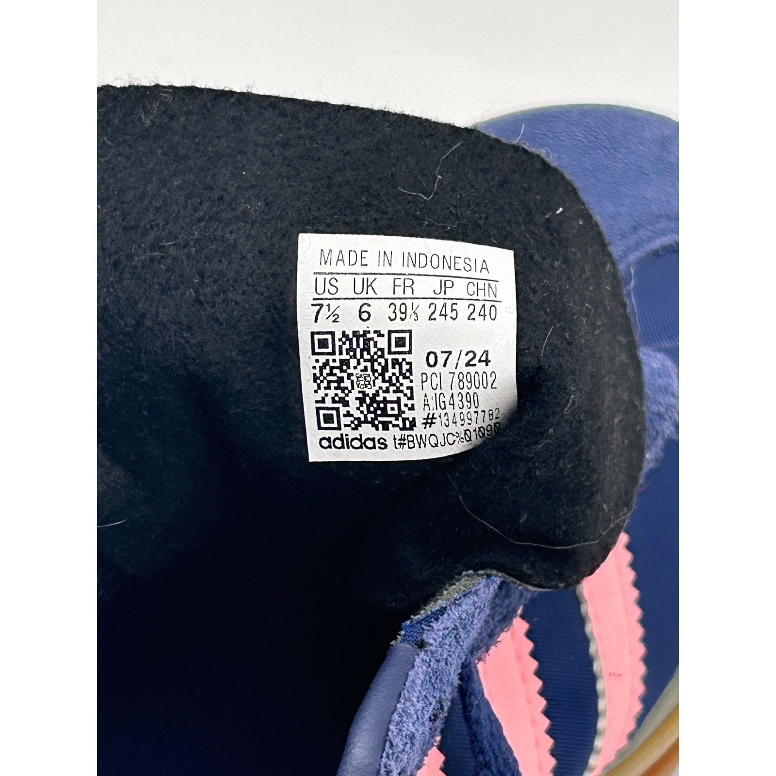 Adidas Adidas Gazelle Bold Women’s 7.5 Sneakers Dark Blue Pink IG43 Size US 7.5 / IT 37.5 - 6 Thumbnail