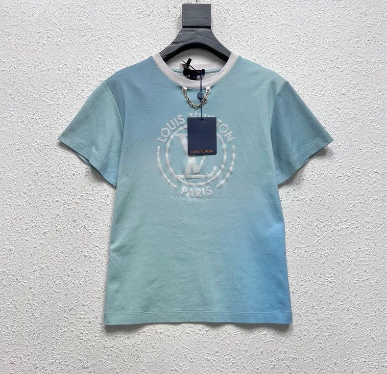 Louis Vuitton louis vuitton gradient blue logo short sleeve tee-dmc Size US S / EU 44-46 / 1 - 1 Thumbnail