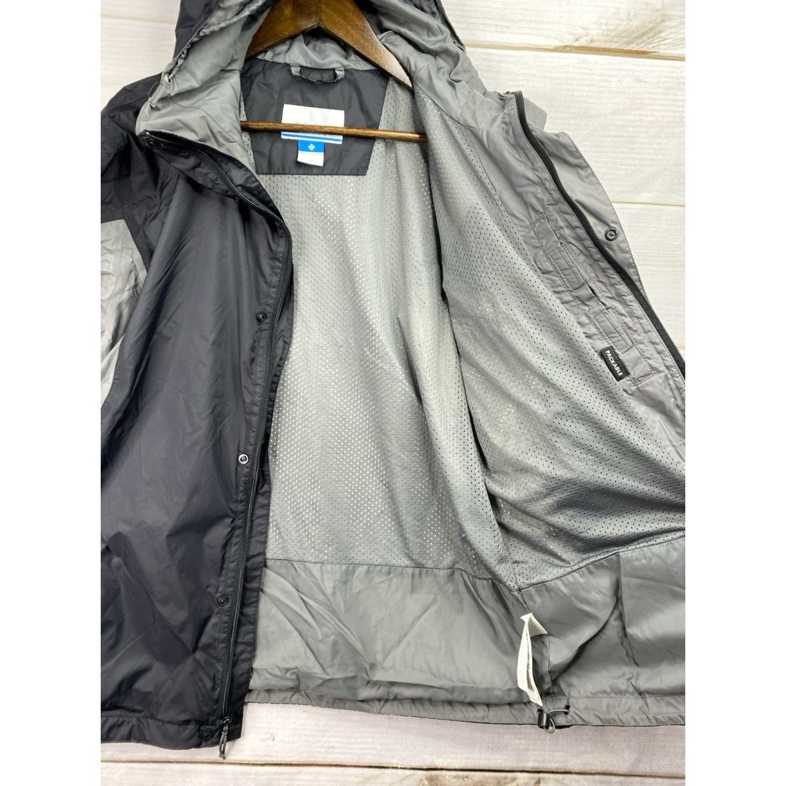 Rains Columbia Omni-Tech Rain Jacket Mens M Black Gray Waterproof Fully Seam Sealed Jacket Size US M / EU 48-50 / 2 - 6 Thumbnail