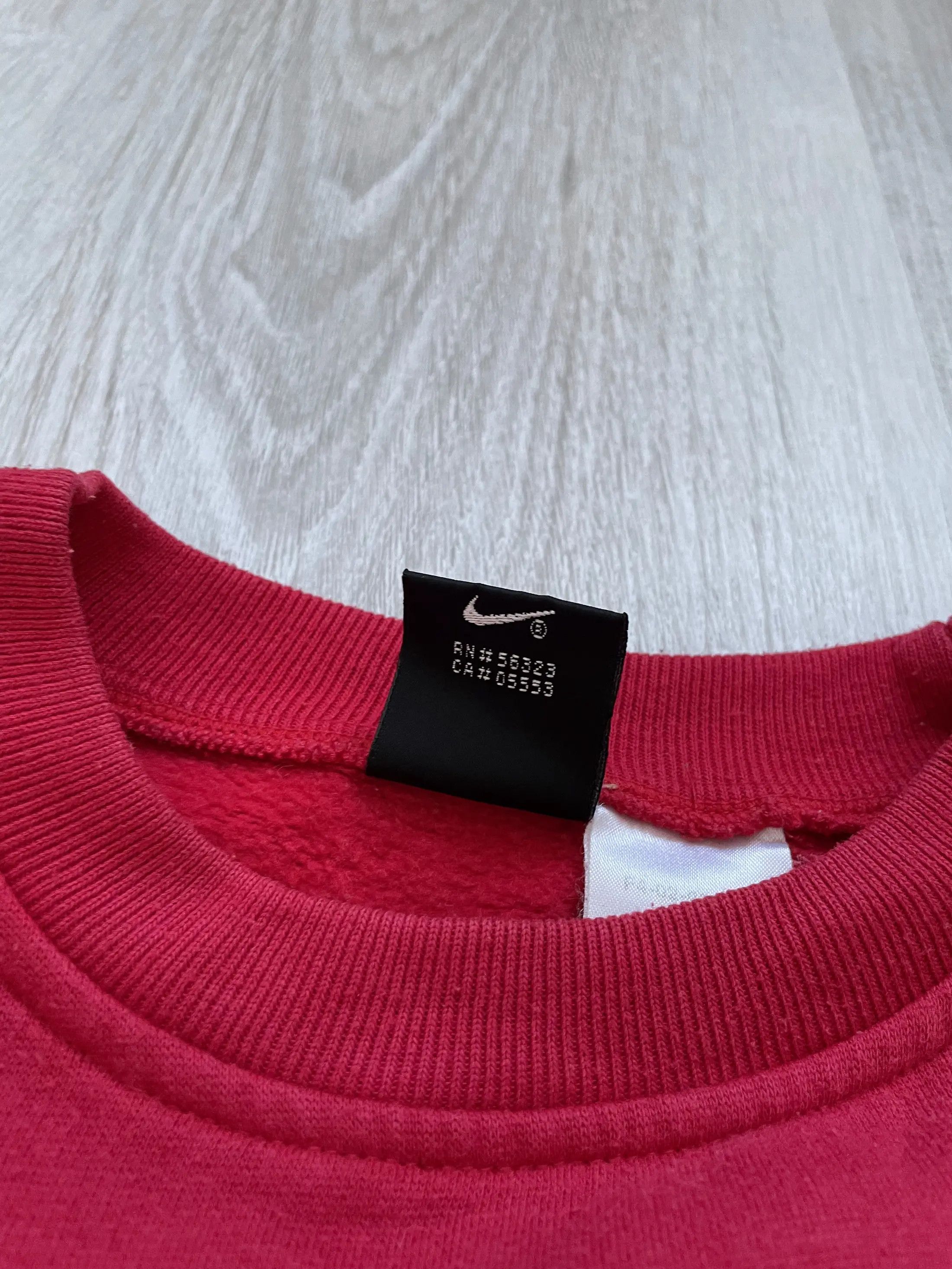 Nike Vintage 90s Nike Center Logo Sweatshirt Size US XS / EU 42 / 0 - 6 Thumbnail