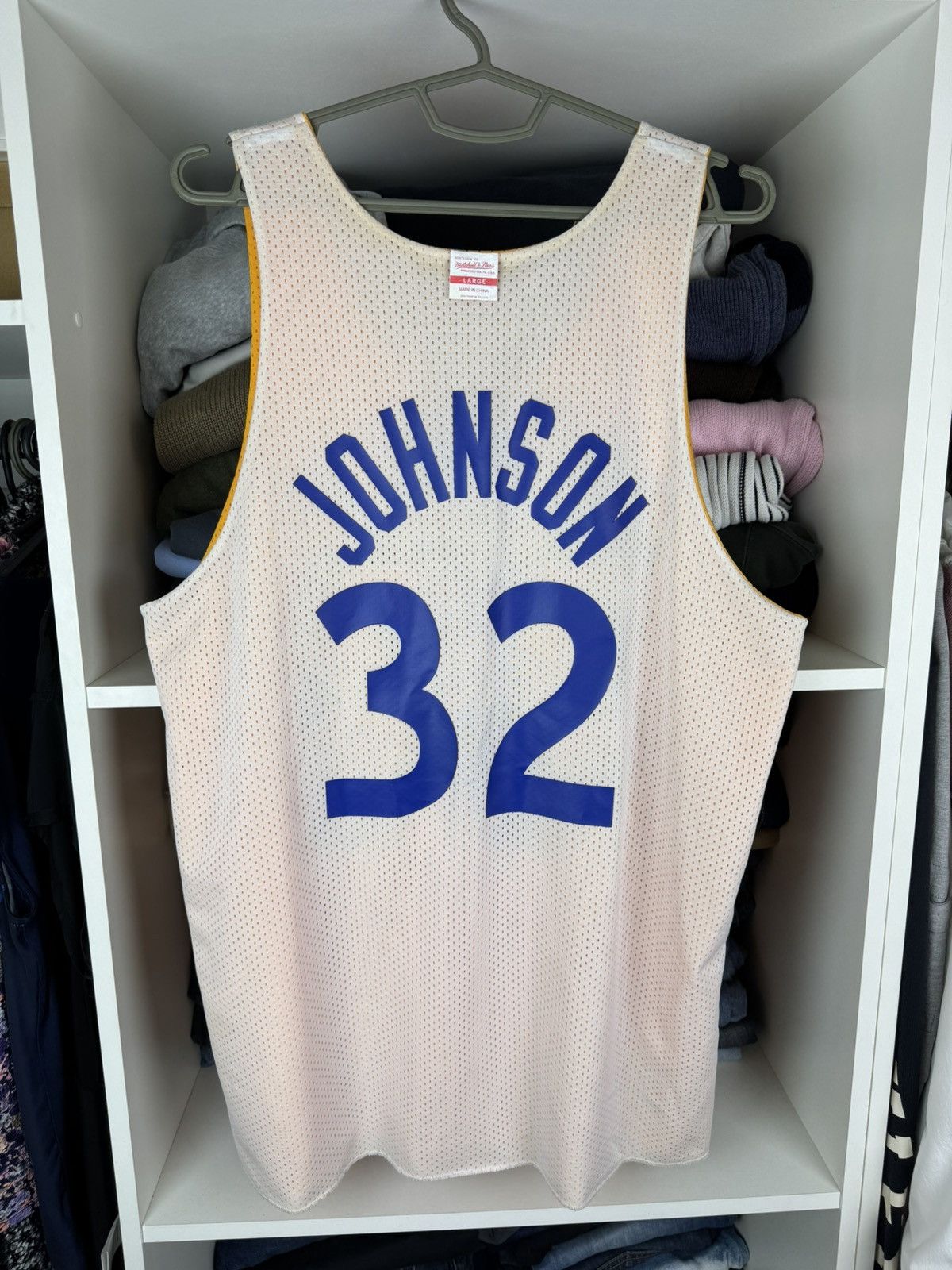 Mitchell & Ness Mitchell & Ness LA Lakers Reversible Magic Johnson Jersey Size US L / EU 52-54 / 3 - 21 Thumbnail