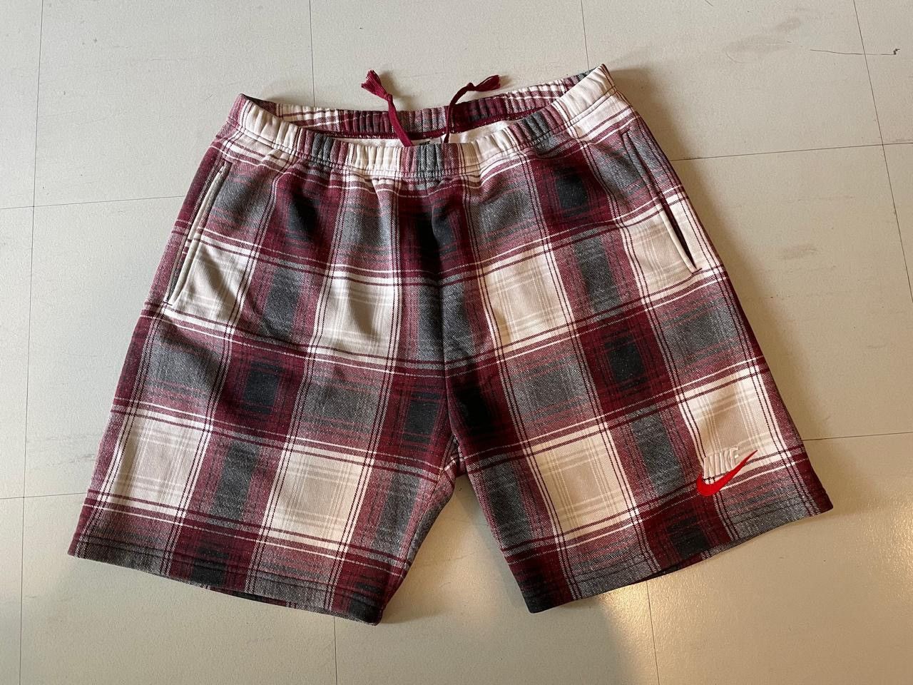 Supreme Nike Plaid Sweatshort Burgundy